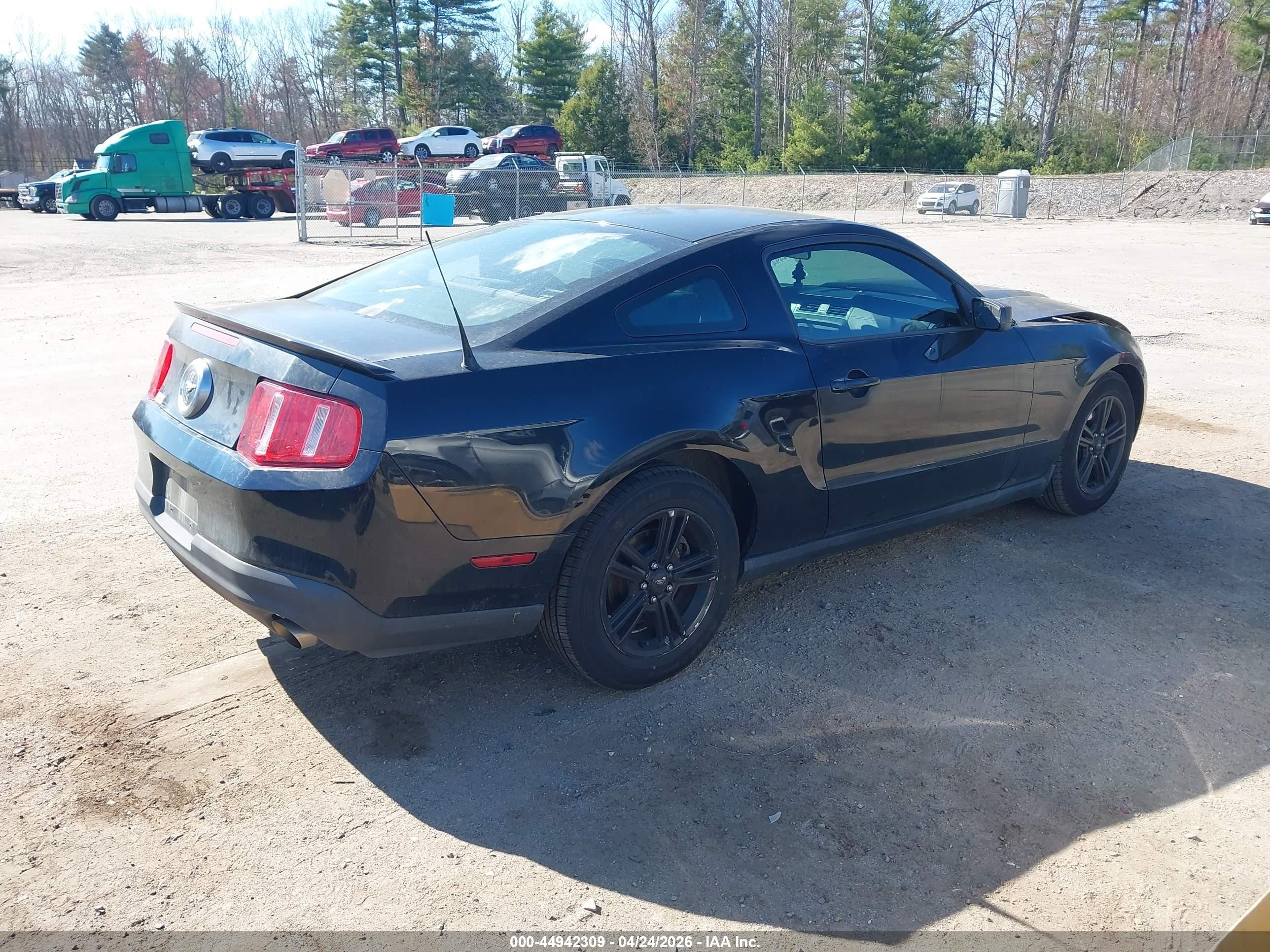 2012 Ford Mustang V6 Black vin: 1ZVBP8AM7C5276720