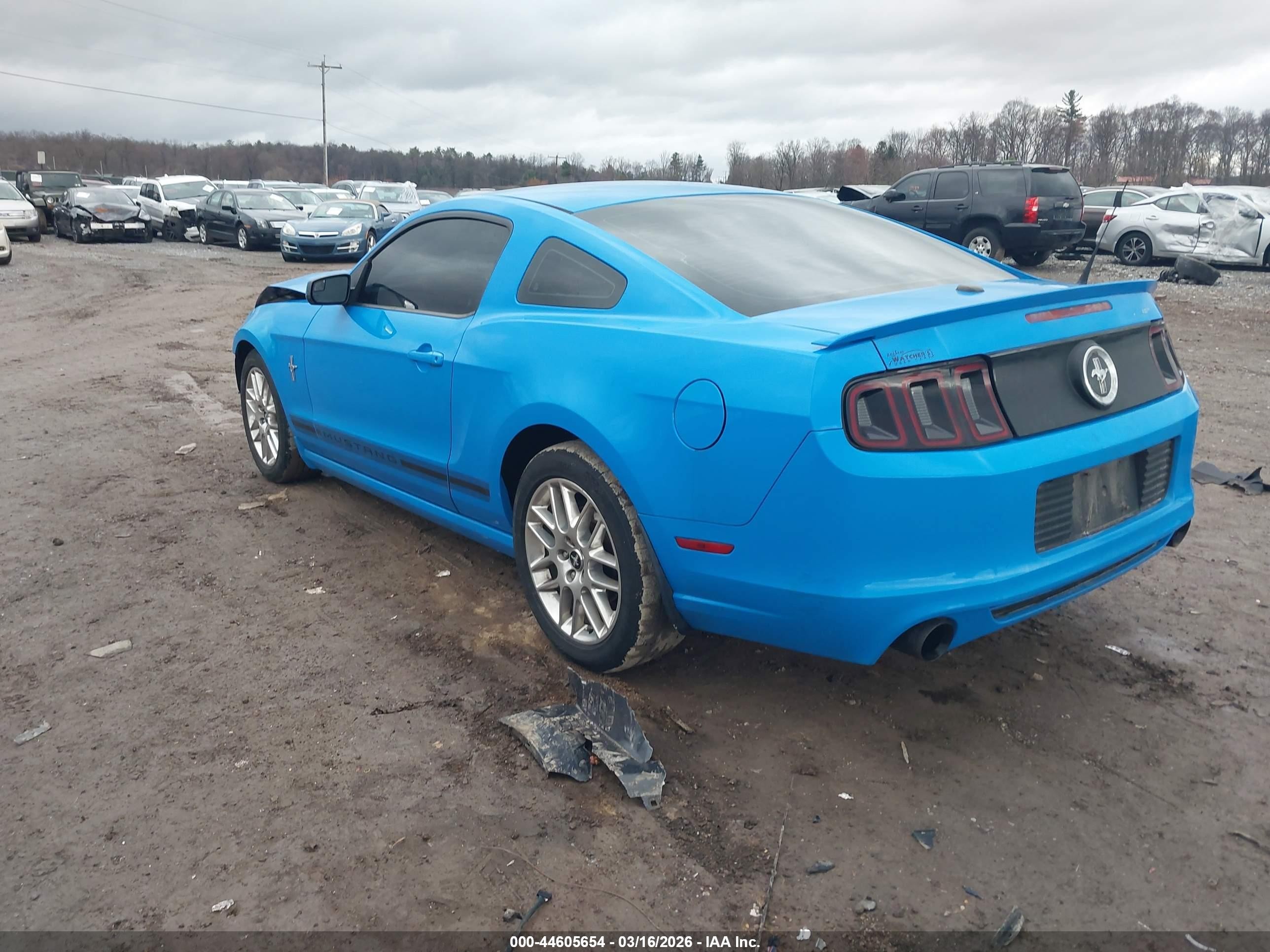 2013 Ford Mustang V6 Синий vin: 1ZVBP8AM7D5215109