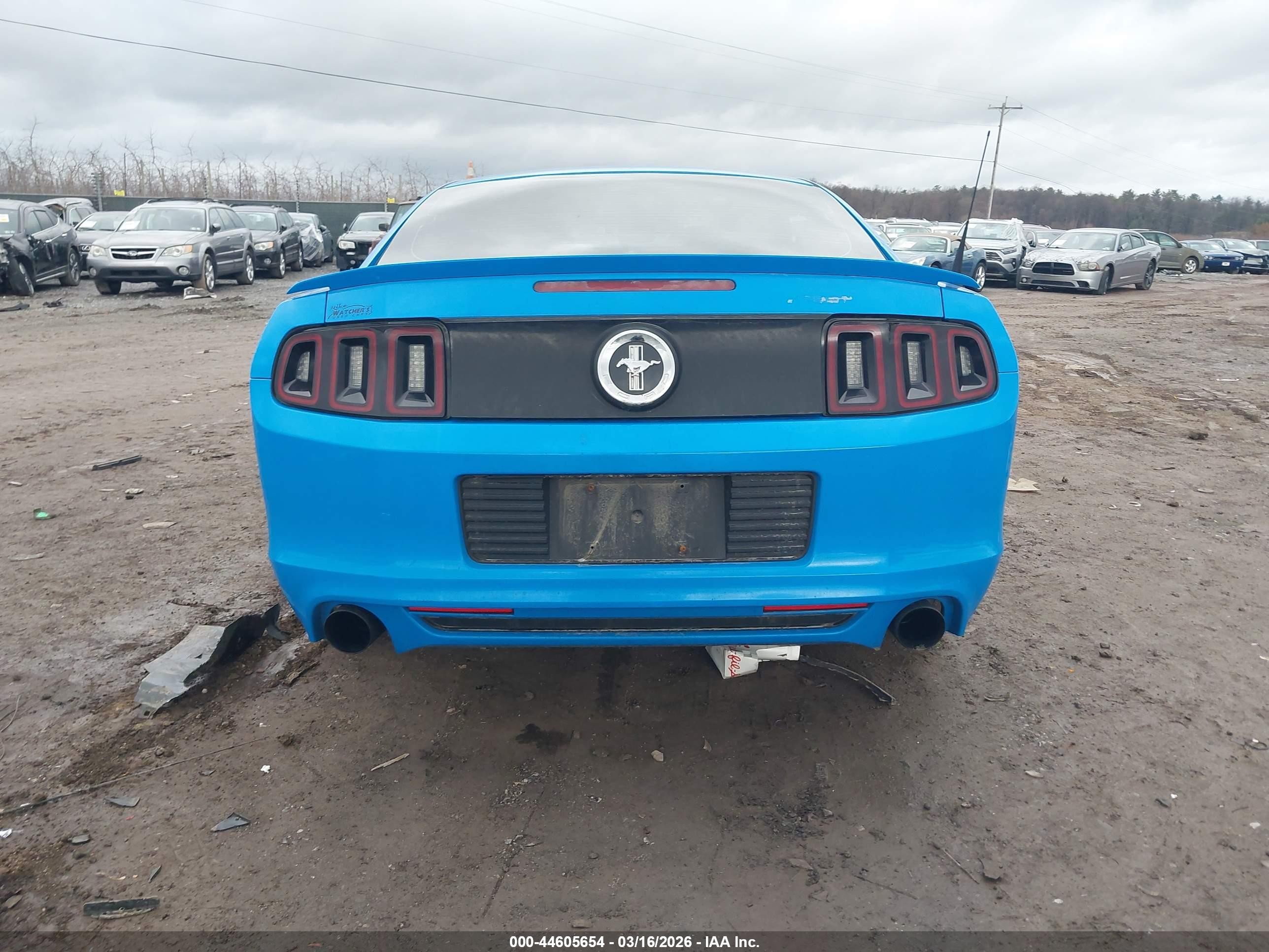 2013 Ford Mustang V6 Синий vin: 1ZVBP8AM7D5215109