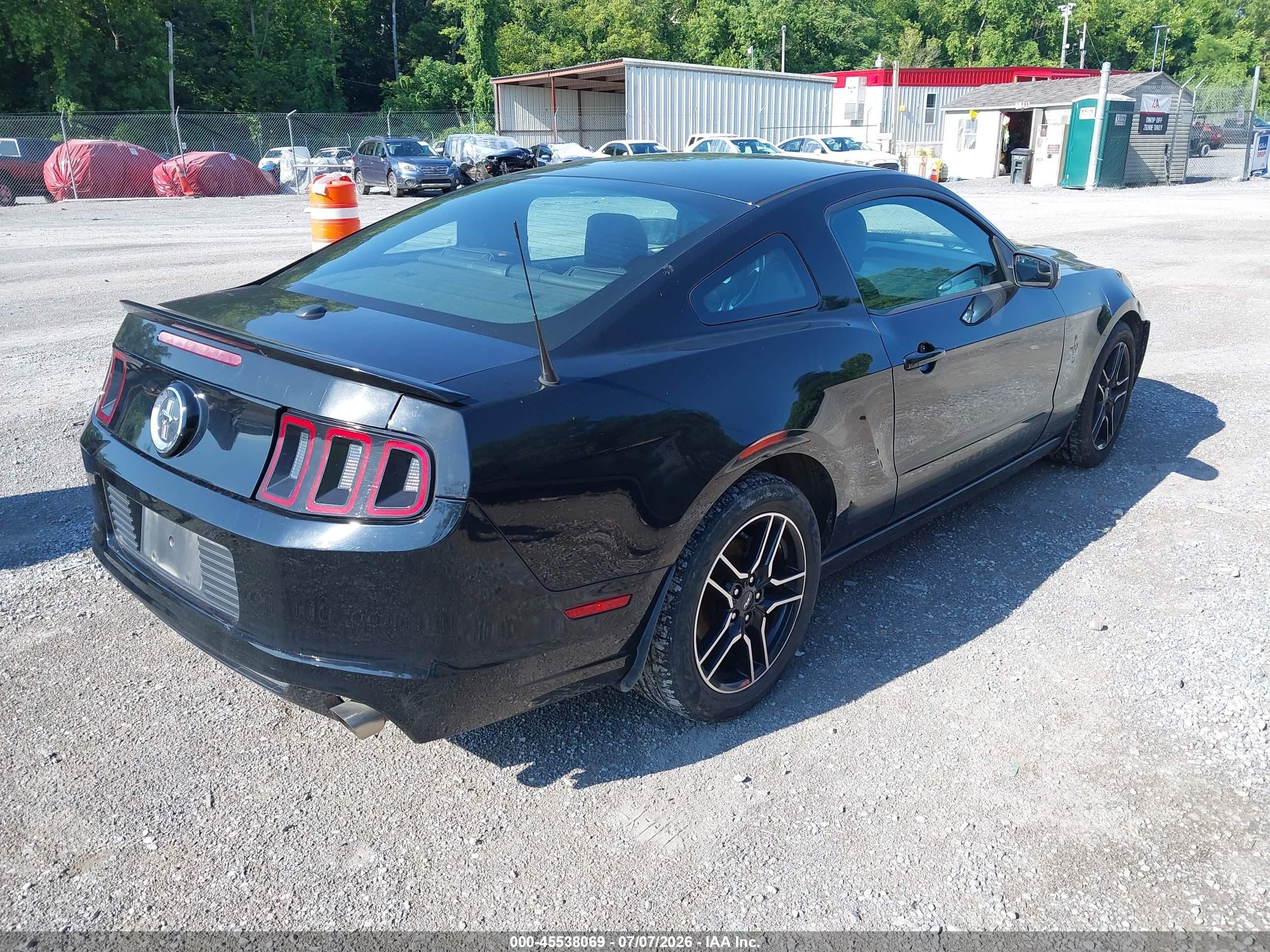 2013 Ford Mustang V6/v6 Premium Black vin: 1ZVBP8AM7D5243072