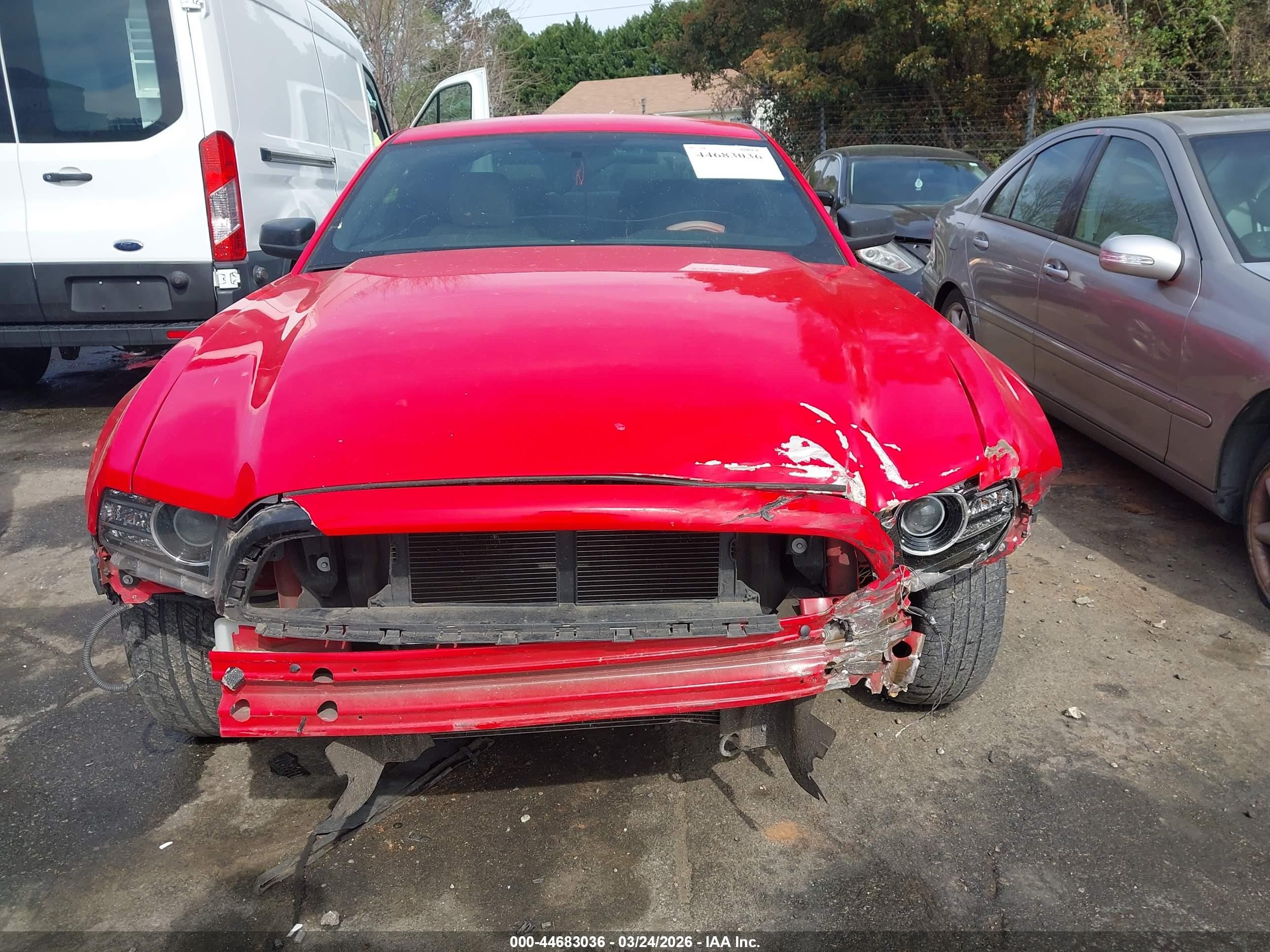 2013 Ford Mustang V6 Red vin: 1ZVBP8AM7D5262365