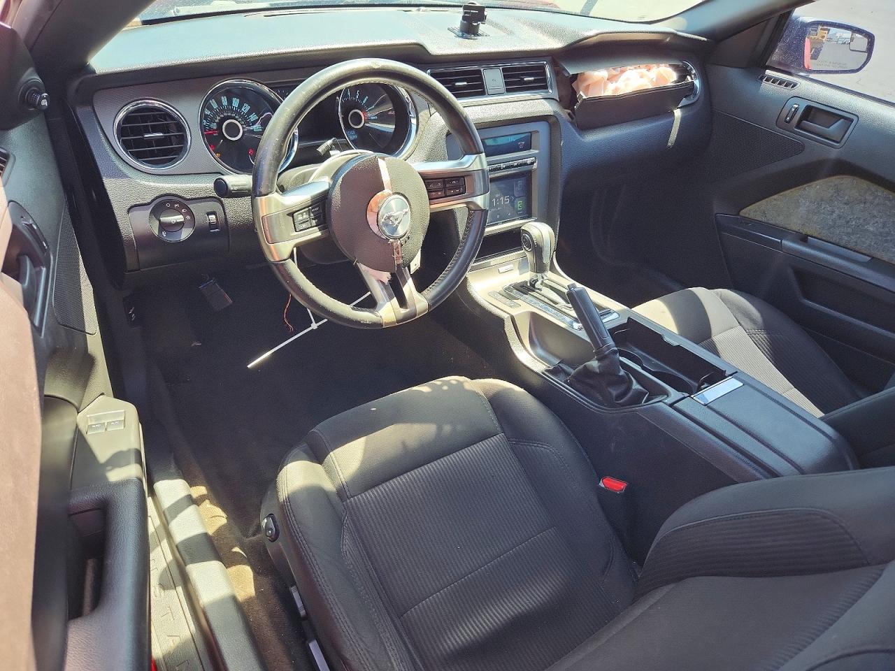 2013 Ford Mustang Red vin: 1ZVBP8AM7D5262558