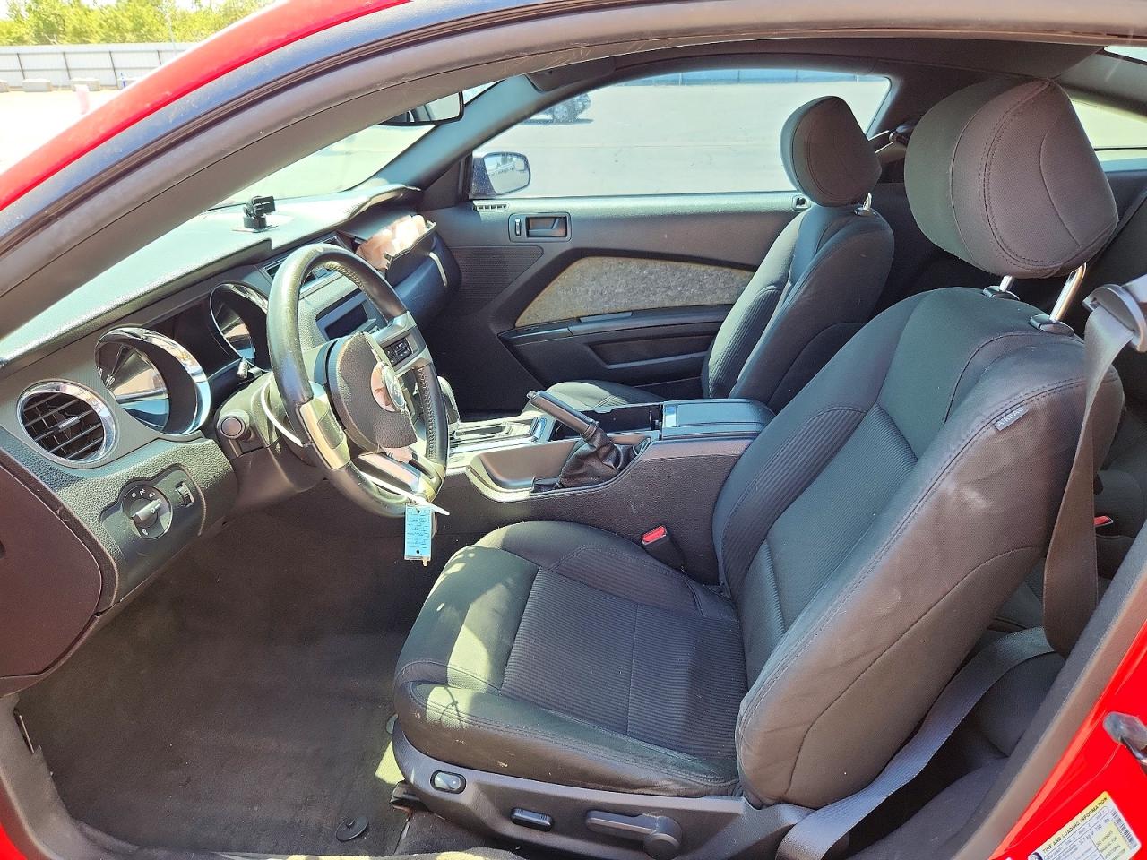 2013 Ford Mustang Red vin: 1ZVBP8AM7D5262558