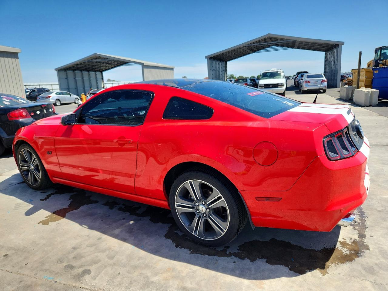2013 Ford Mustang Red vin: 1ZVBP8AM7D5262558