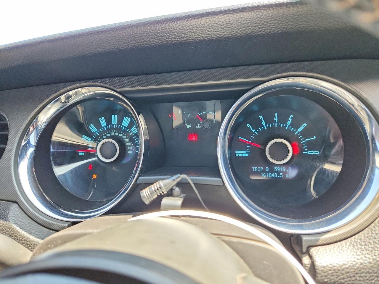 2013 Ford Mustang Red vin: 1ZVBP8AM7D5262558