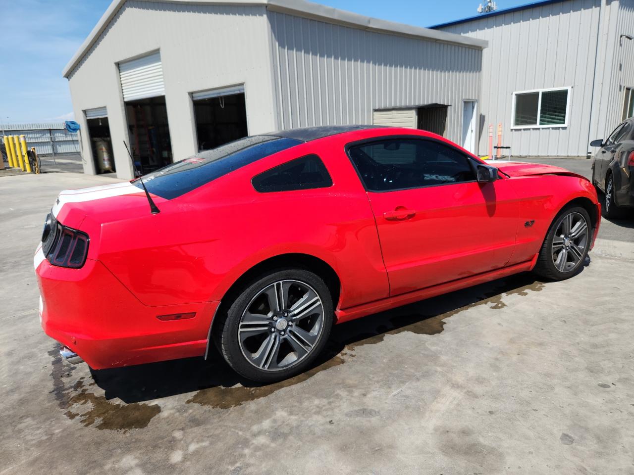 2013 Ford Mustang Red vin: 1ZVBP8AM7D5262558 Damage: Right Qtr Panel, Dent(S) W/No Paint Dmg, < 1/8 Inch