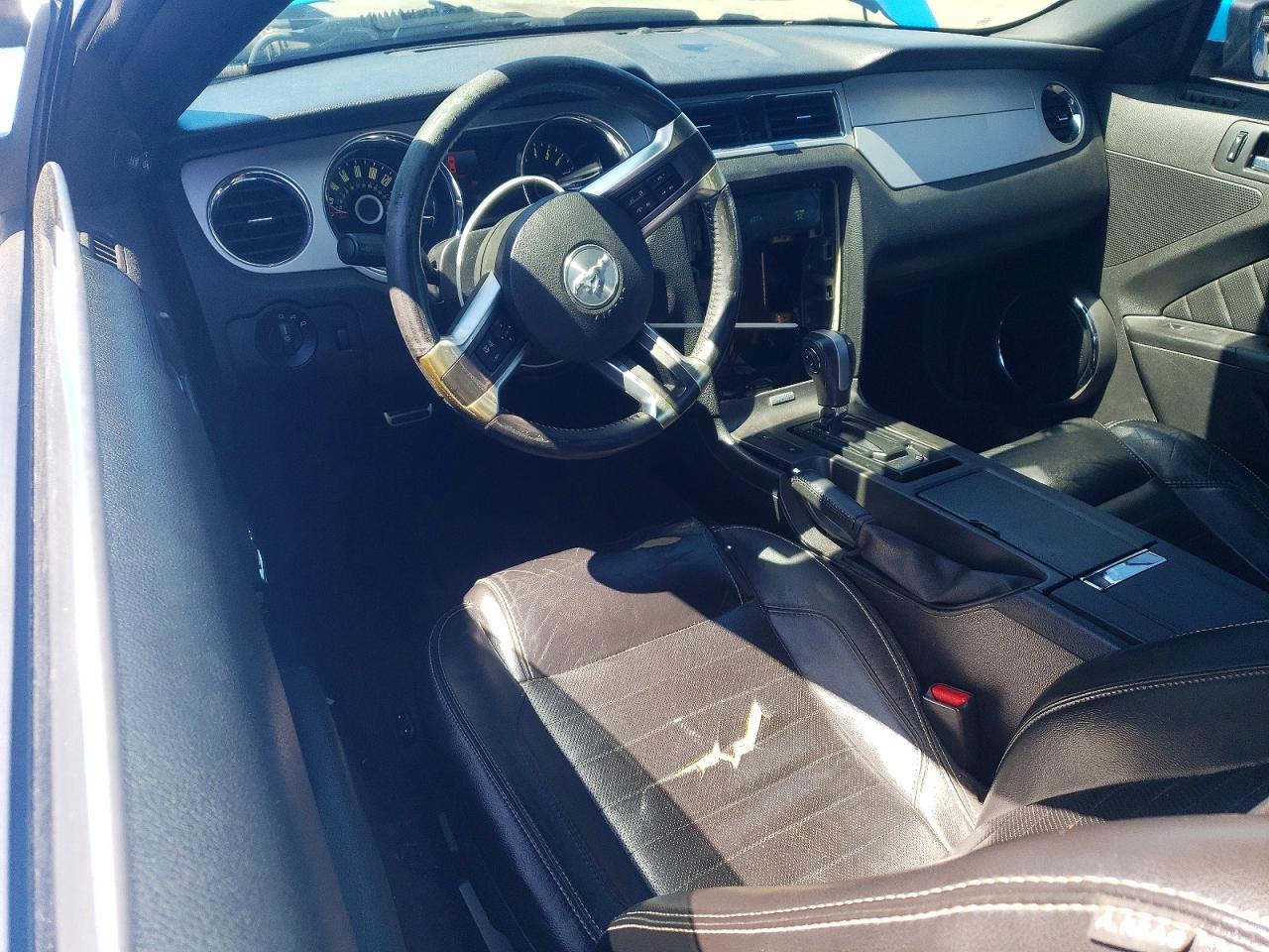 2014 Ford Mustang 2d Blue vin: 1ZVBP8AM7E5210994