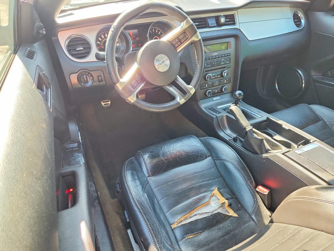 2014 Ford Mustang Черный vin: 1ZVBP8AM7E5214172