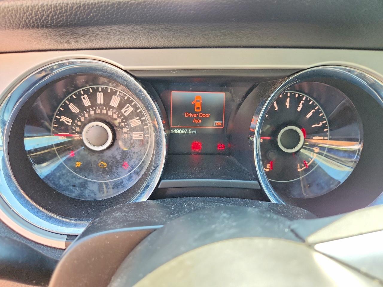 2014 Ford Mustang Черный vin: 1ZVBP8AM7E5214172