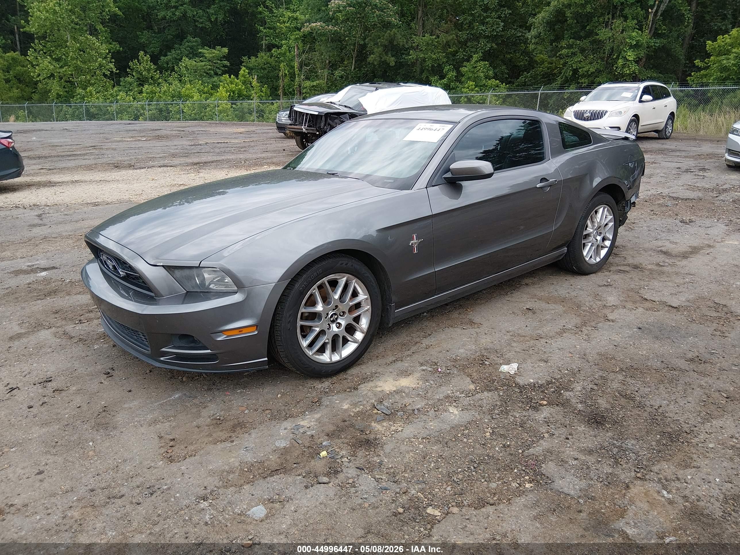 2014 Ford Mustang V6 Premium Черный vin: 1ZVBP8AM7E5218688