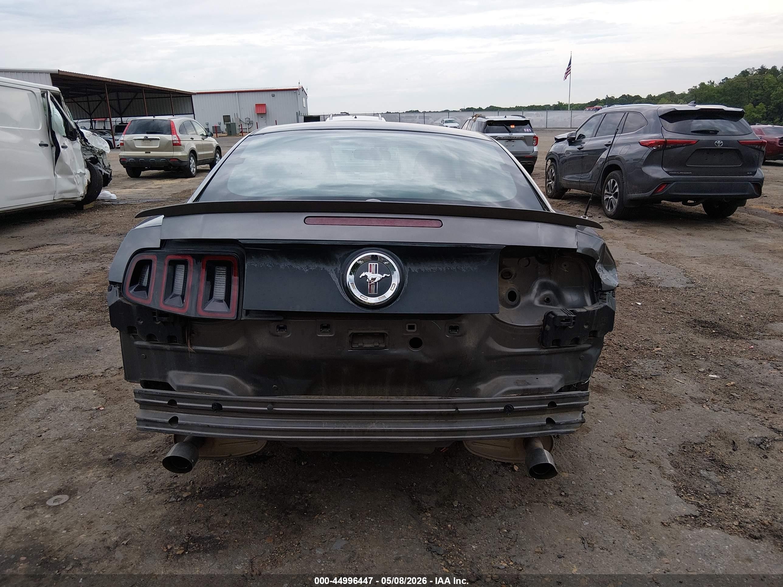 2014 Ford Mustang V6 Premium Черный vin: 1ZVBP8AM7E5218688