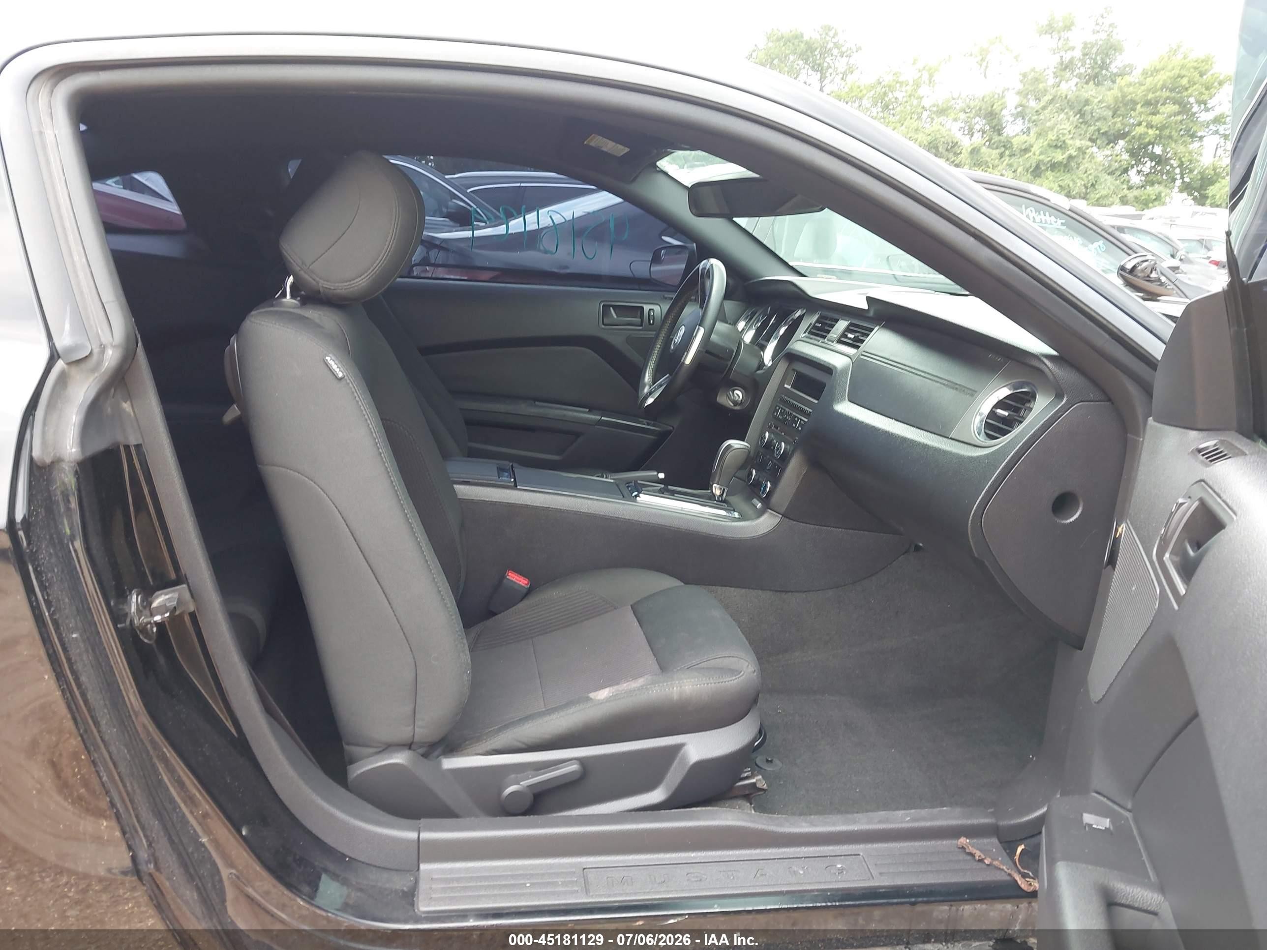 2014 Ford Mustang V6 Black vin: 1ZVBP8AM7E5281001