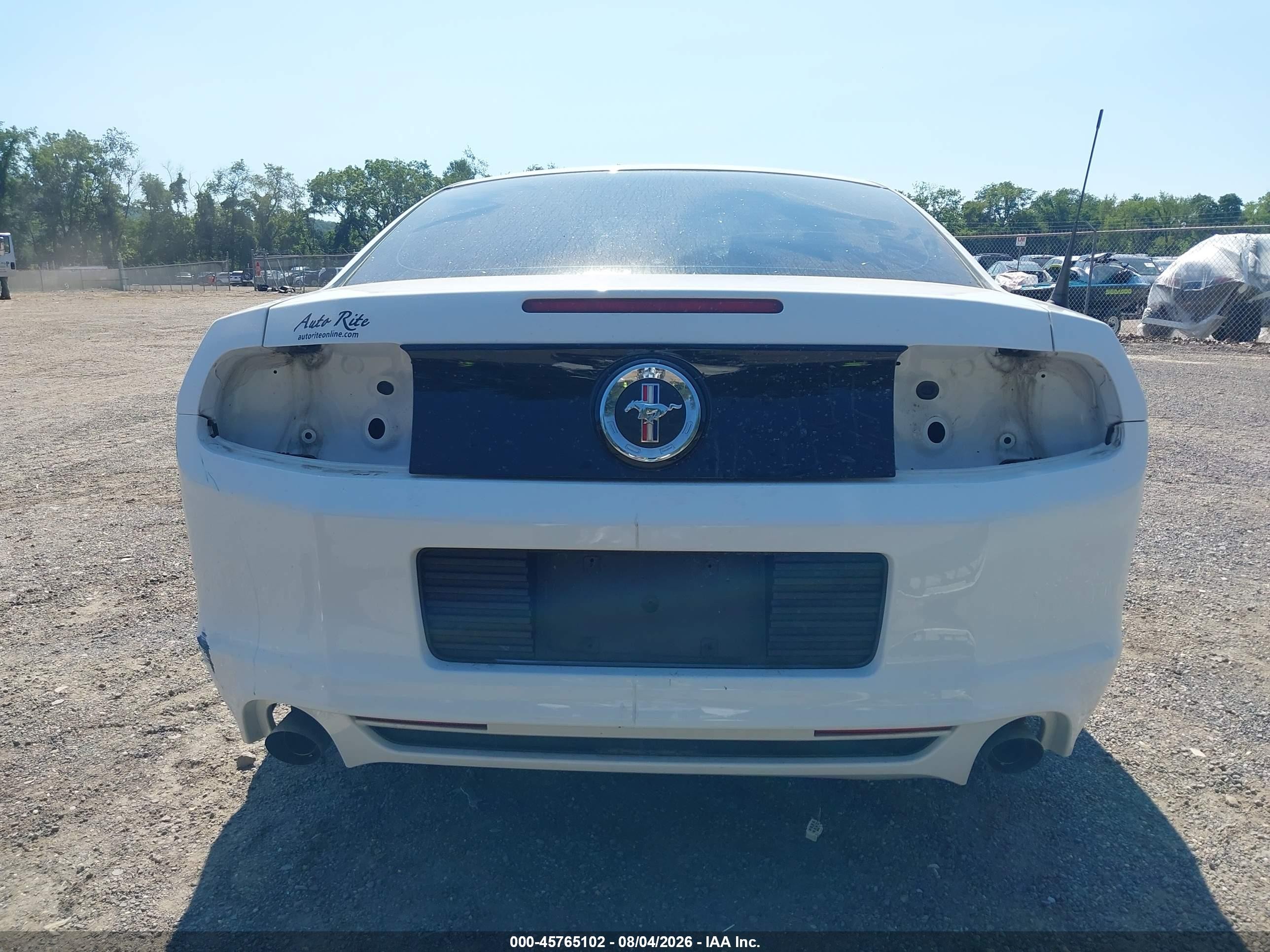 2014 Ford Mustang V6 Белый vin: 1ZVBP8AM7E5302154