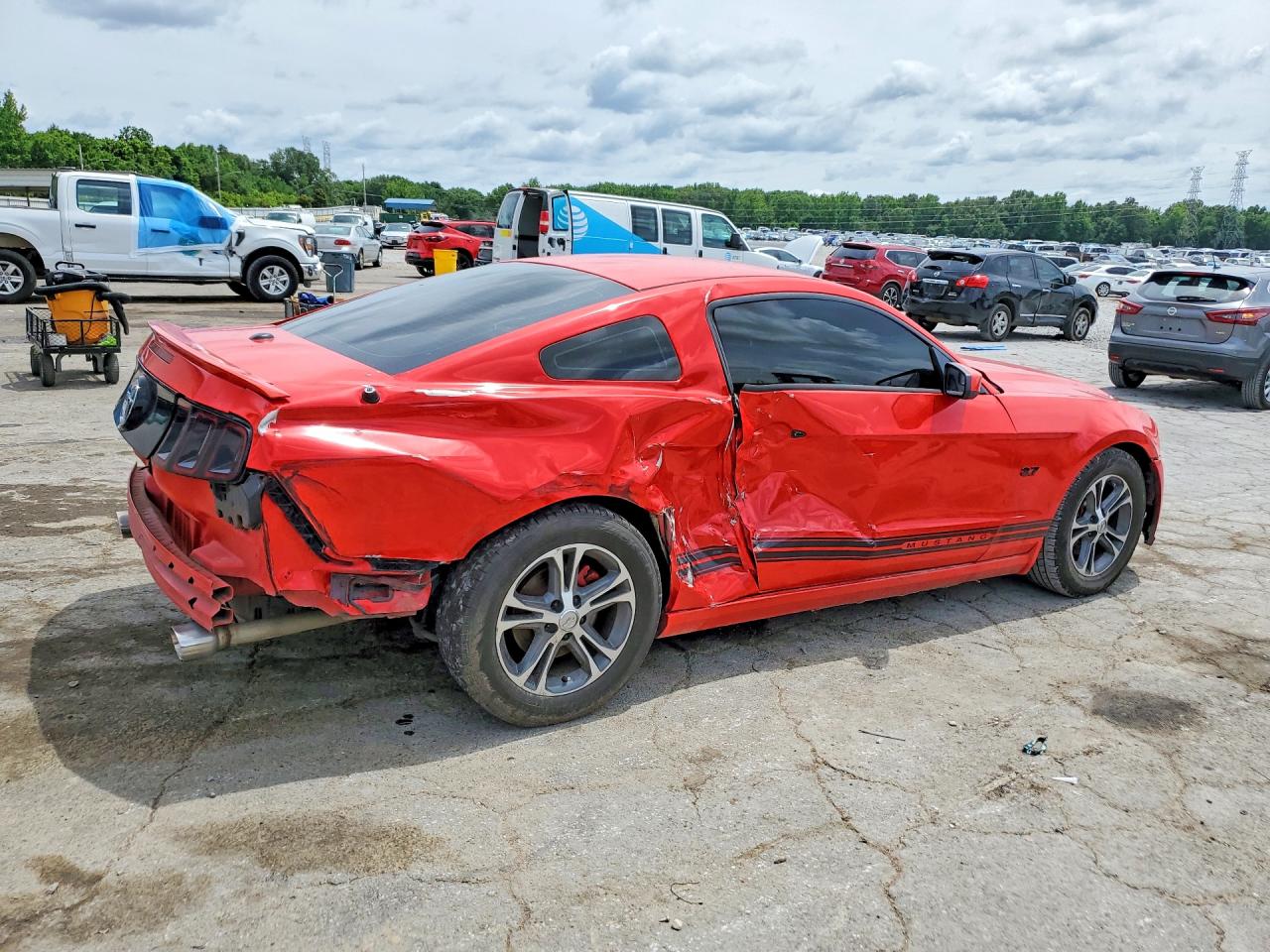2014 Ford Mustang Red vin: 1ZVBP8AM7E5328897