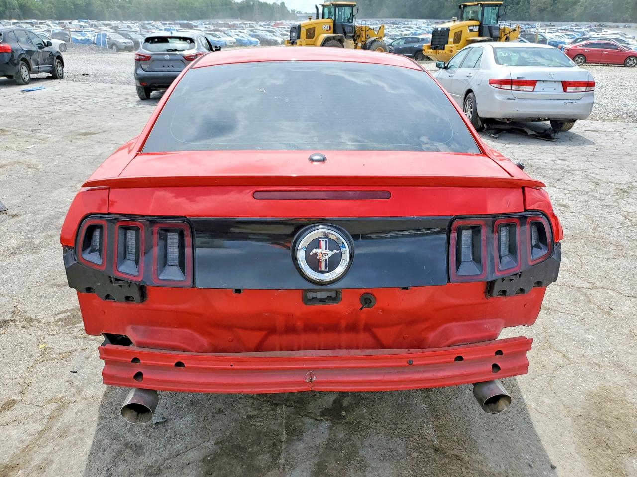 2014 Ford Mustang Red vin: 1ZVBP8AM7E5328897