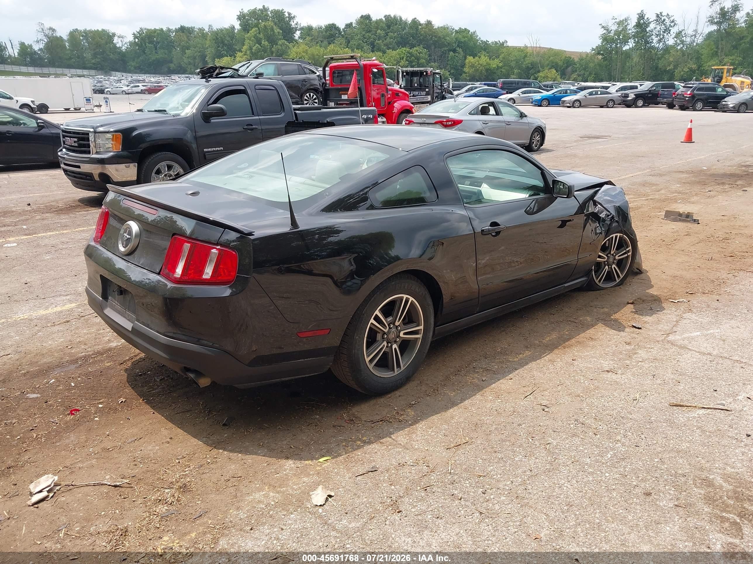 2011 Ford Mustang V6 Premium Black vin: 1ZVBP8AM8B5143673