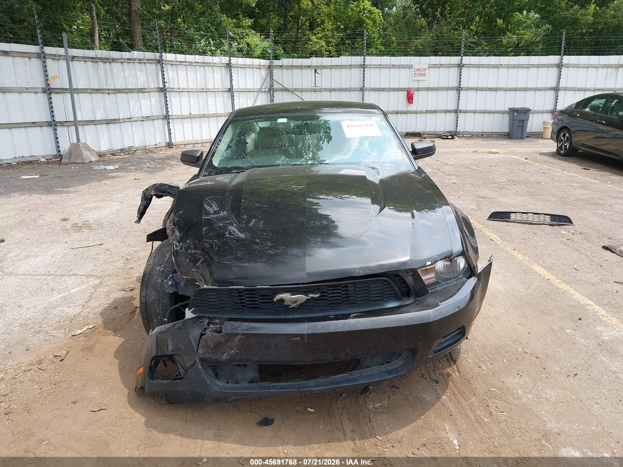 2011 Ford Mustang V6 Premium Black vin: 1ZVBP8AM8B5143673
