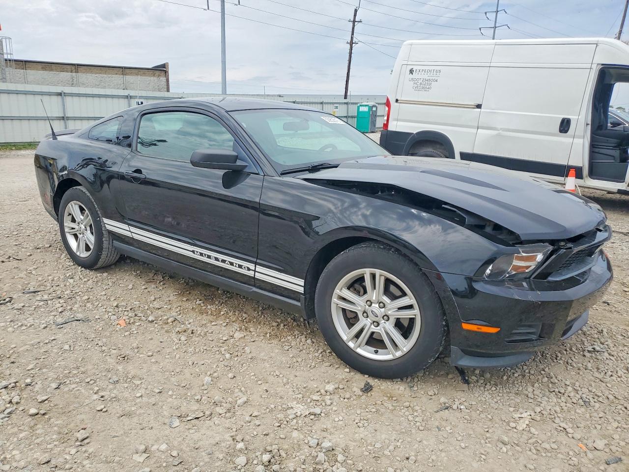 2011 Ford Mustang Черный vin: 1ZVBP8AM8B5151577