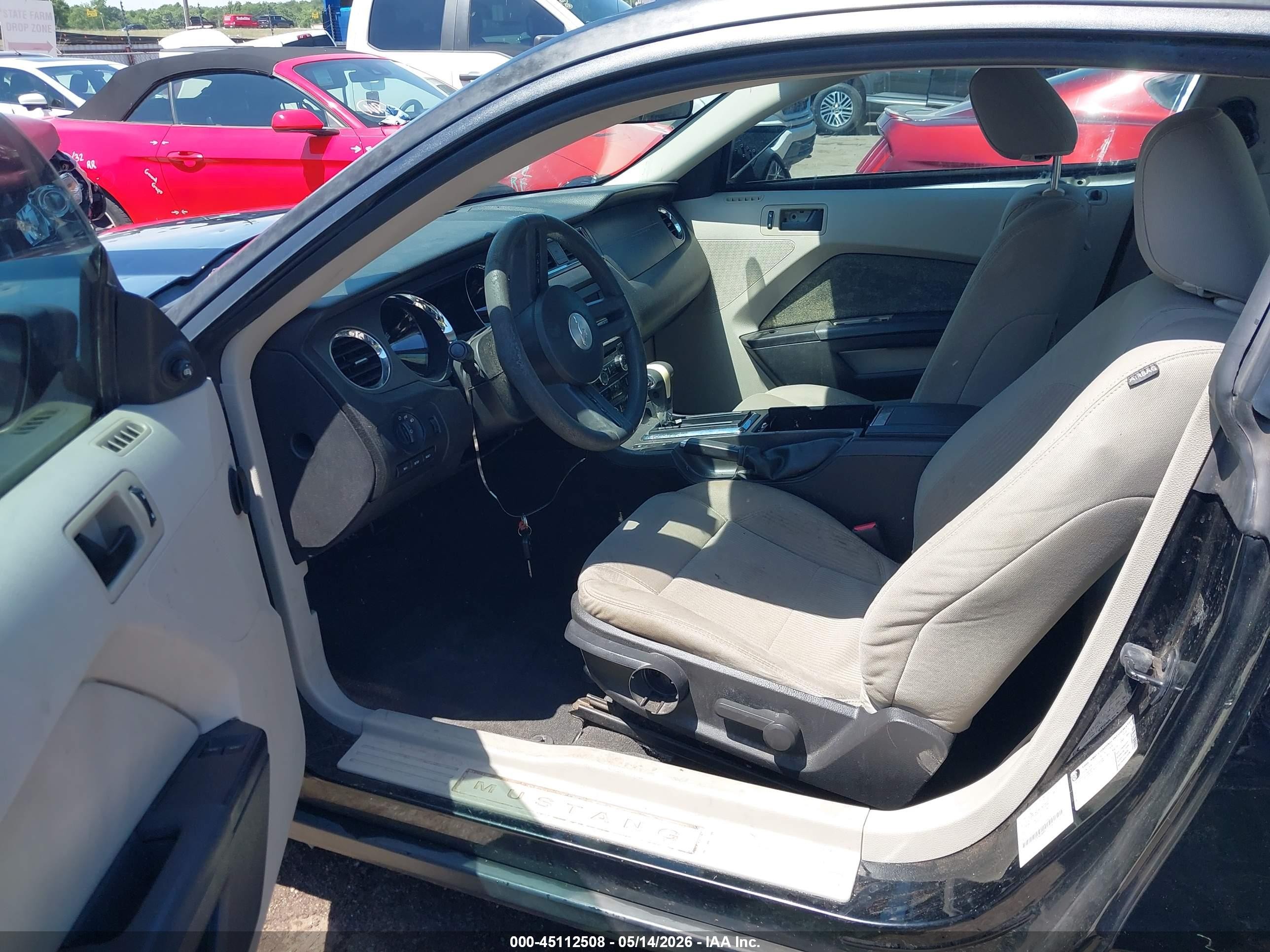 2011 Ford Mustang V6 Black vin: 1ZVBP8AM8B5153541