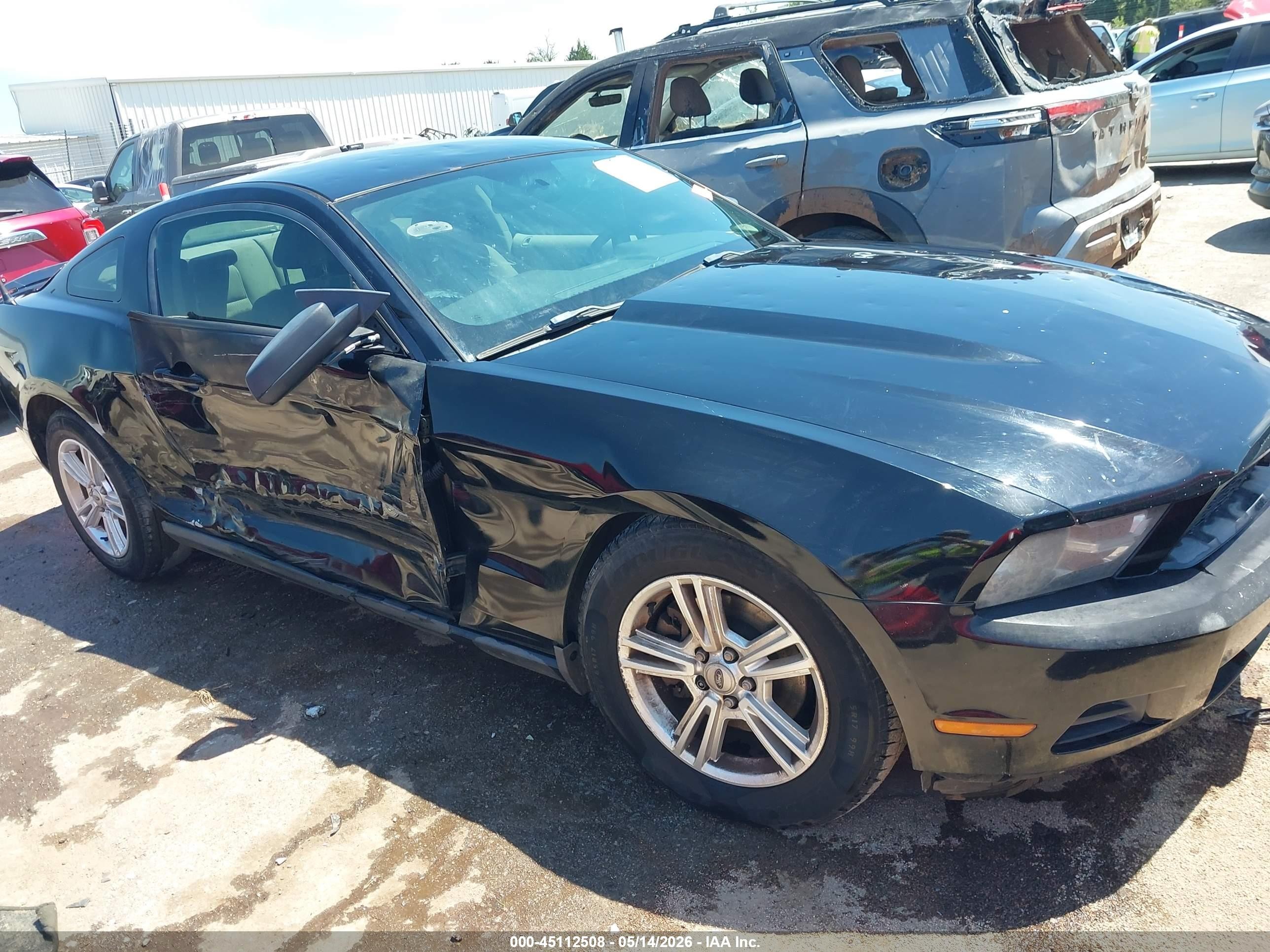 2011 Ford Mustang V6 Black vin: 1ZVBP8AM8B5153541