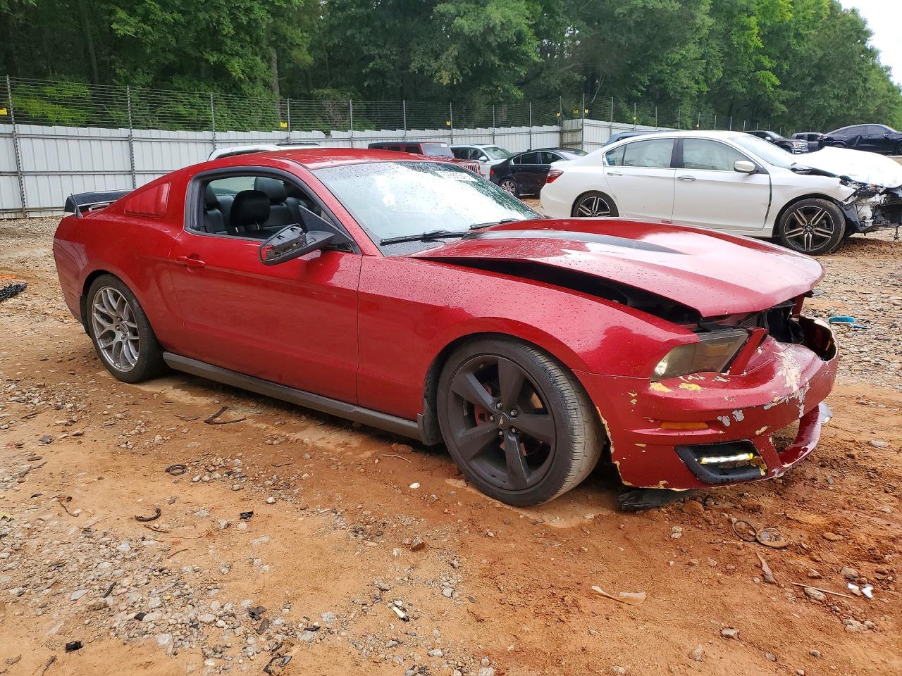 2011 Ford Mustang Red vin: 1ZVBP8AM8B5164538