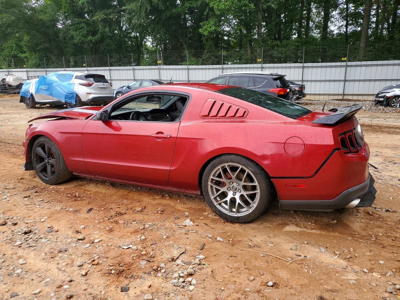 2011 Ford Mustang Red vin: 1ZVBP8AM8B5164538