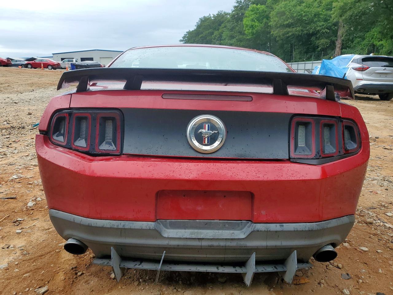2011 Ford Mustang Red vin: 1ZVBP8AM8B5164538