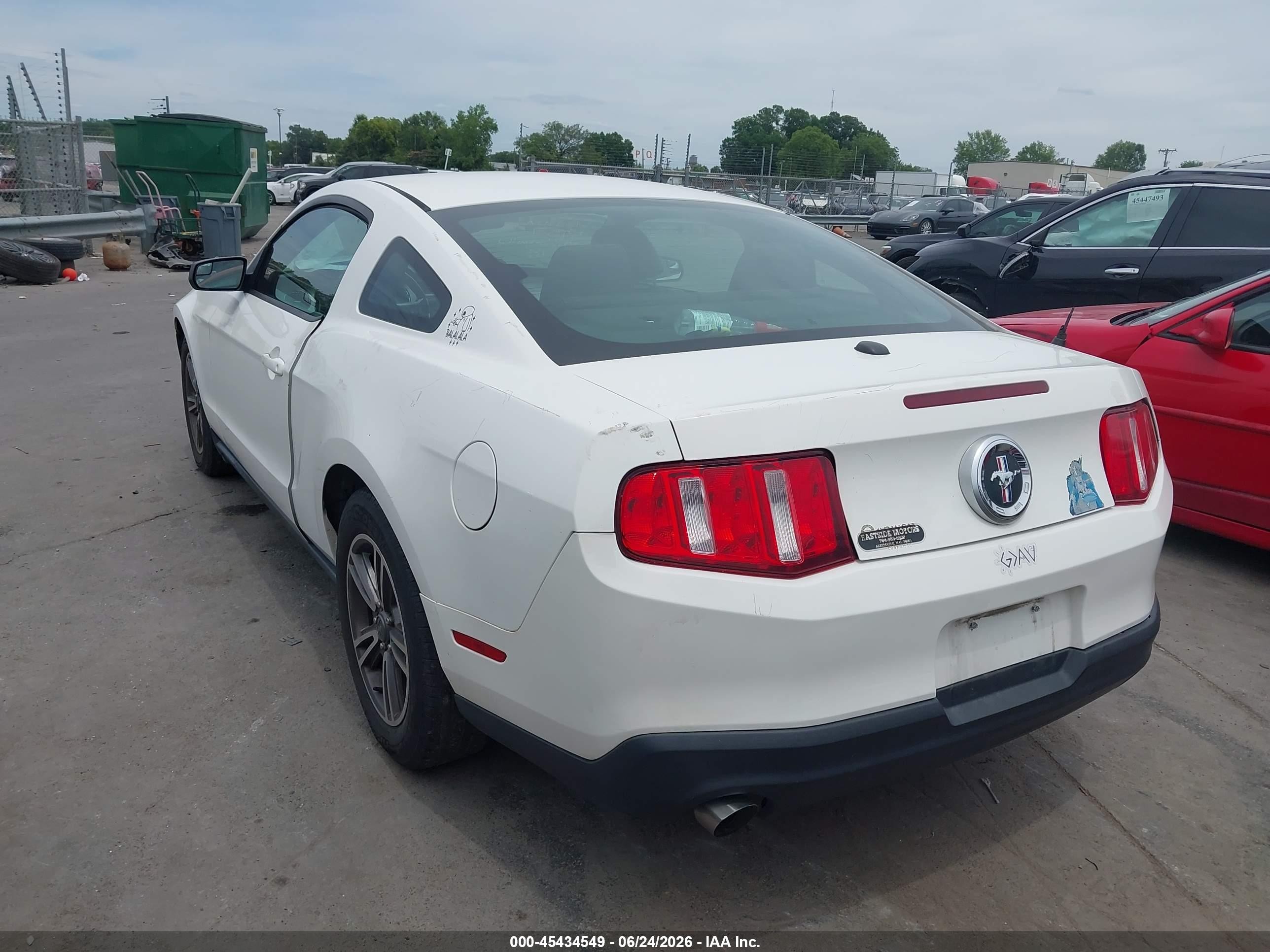 2011 Ford Mustang V6/v6 Premium White vin: 1ZVBP8AM8B5166029