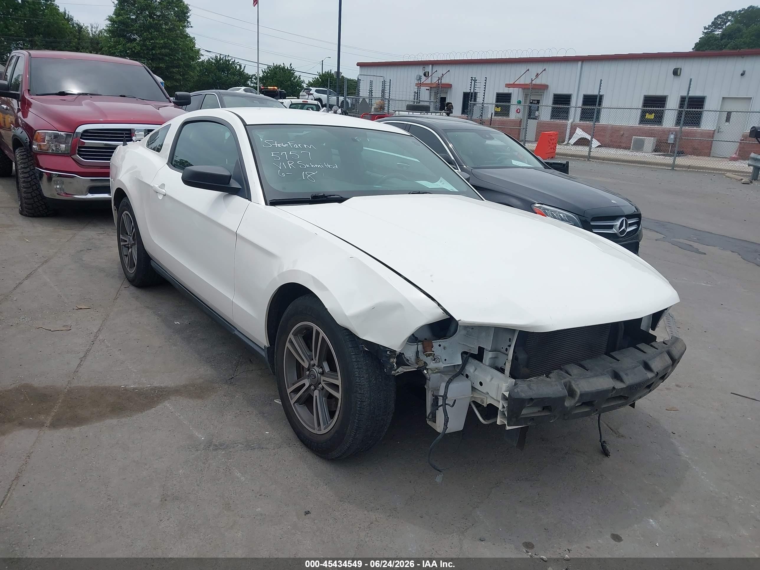 2011 Ford Mustang V6/v6 Premium White vin: 1ZVBP8AM8B5166029