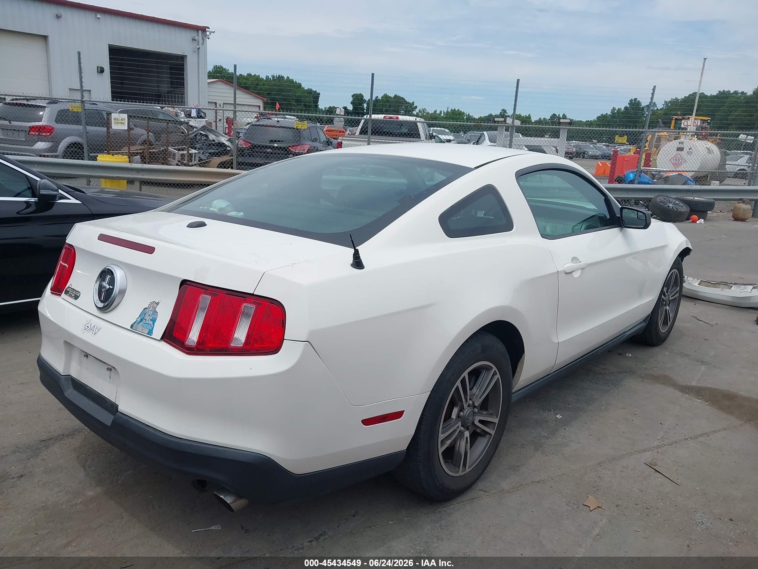 2011 Ford Mustang V6/v6 Premium White vin: 1ZVBP8AM8B5166029