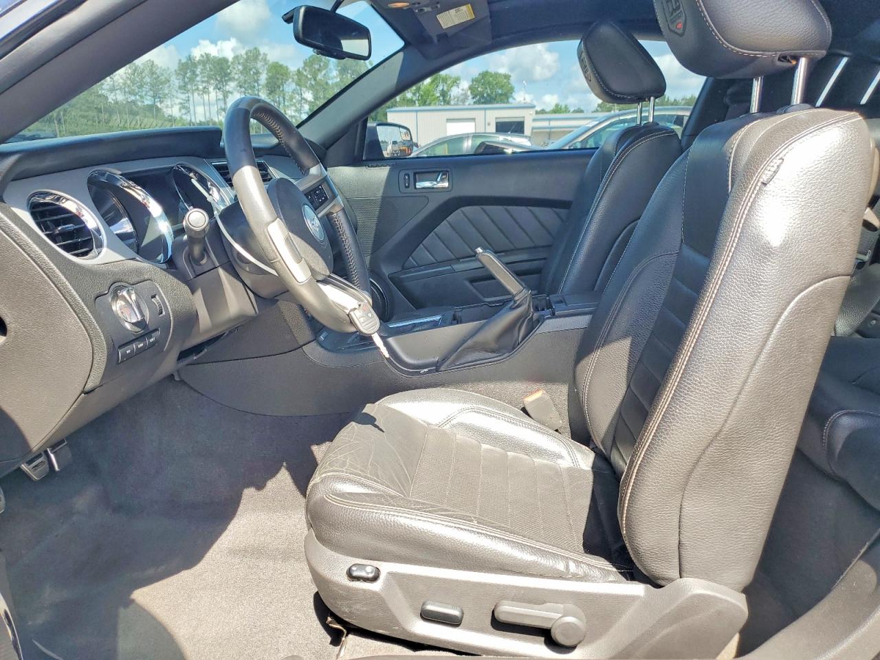 2011 Ford Mustang Черный vin: 1ZVBP8AM8B5167987