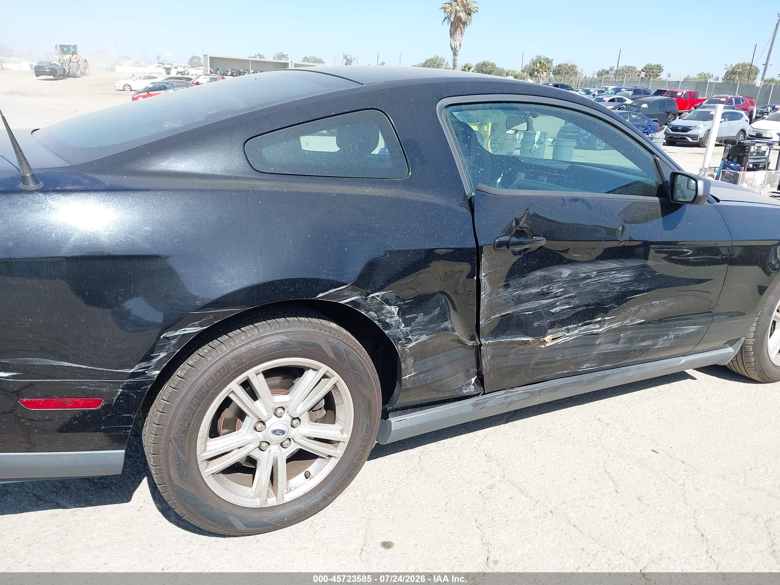 2012 Ford Mustang V6 Черный vin: 1ZVBP8AM8C5245654