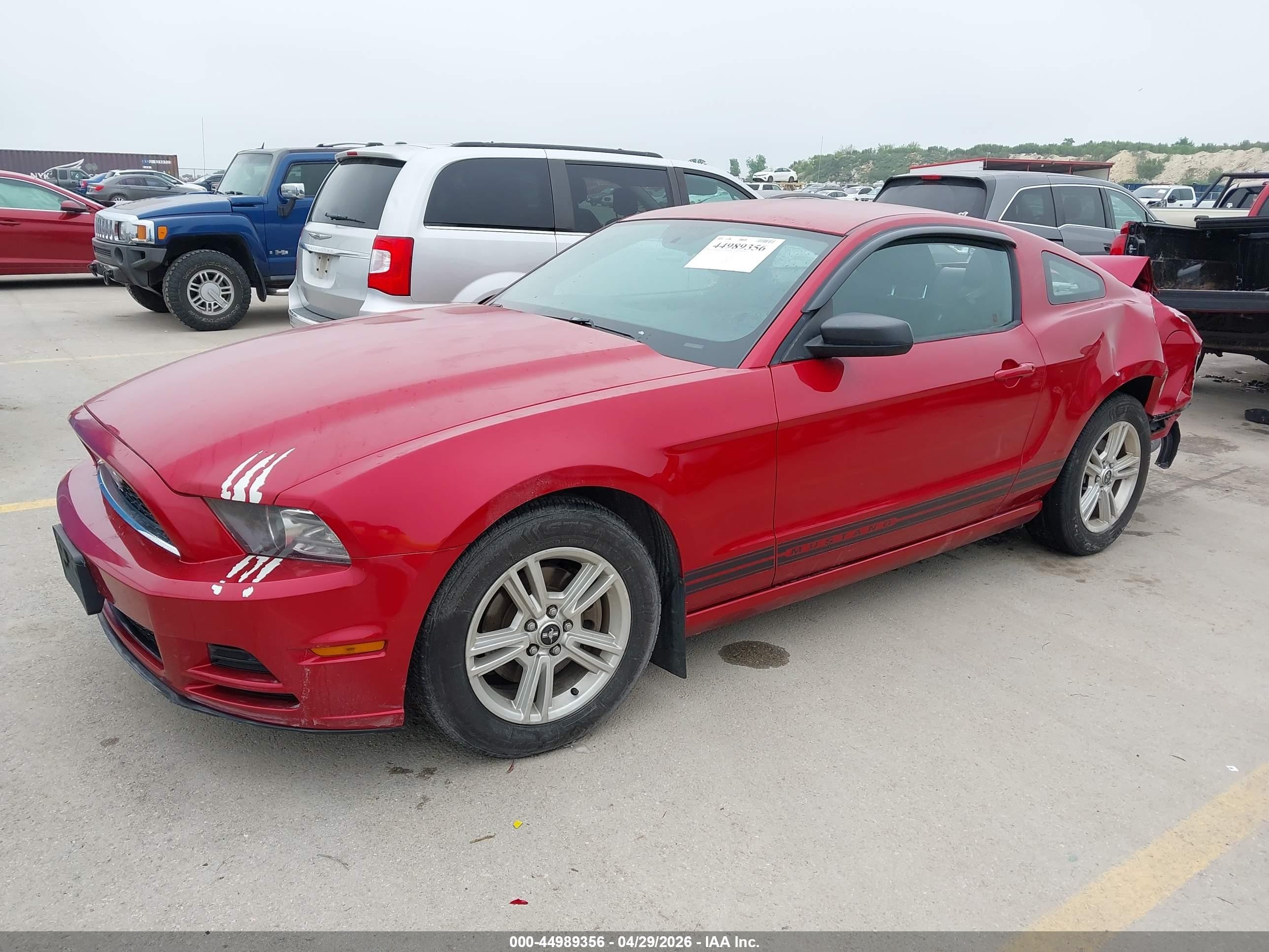 2013 Ford Mustang V6 Red vin: 1ZVBP8AM8D5225681