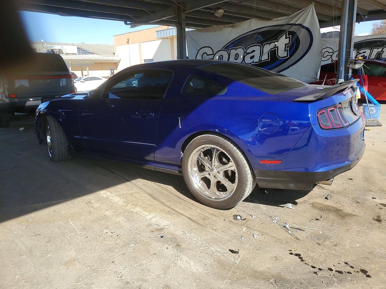 2013 Ford Mustang Синий vin: 1ZVBP8AM8D5235496