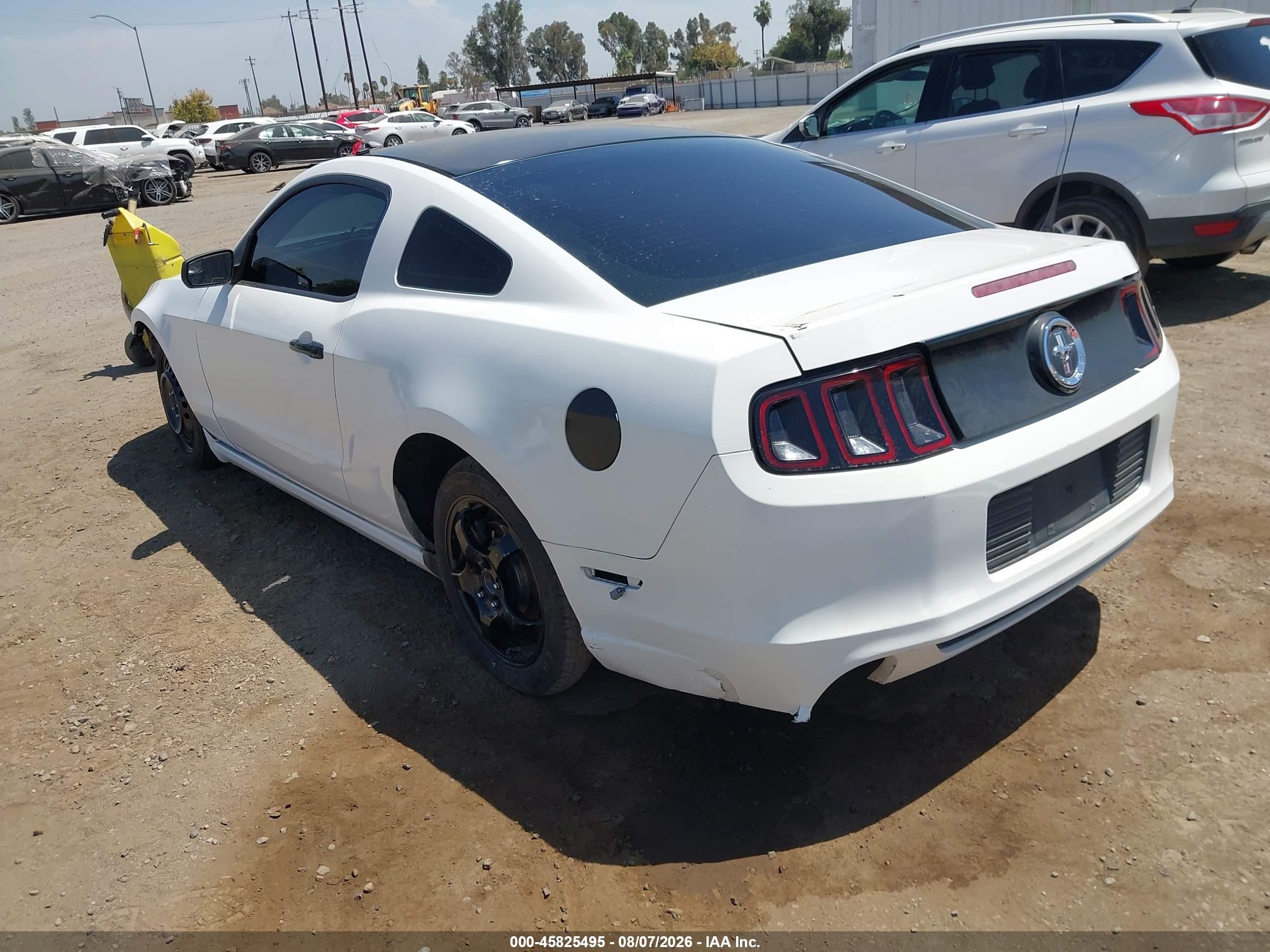 2013 Ford Mustang V6 White vin: 1ZVBP8AM8D5246563