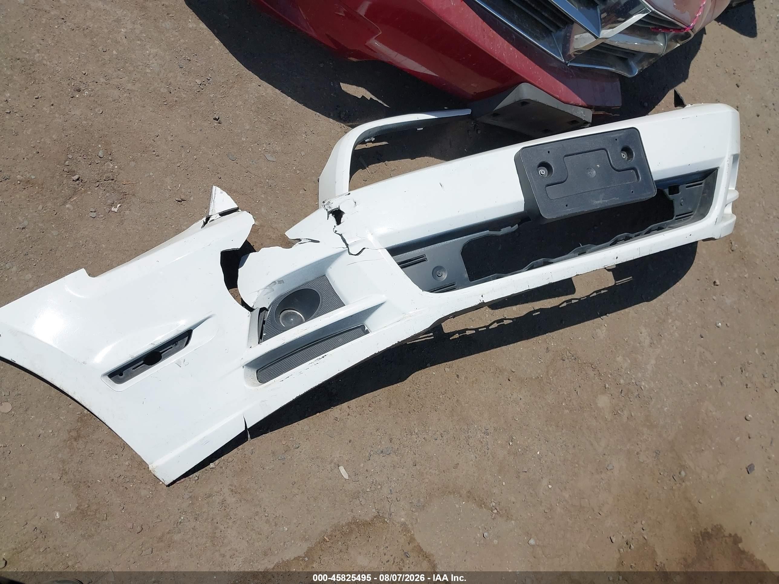 2013 Ford Mustang V6 White vin: 1ZVBP8AM8D5246563