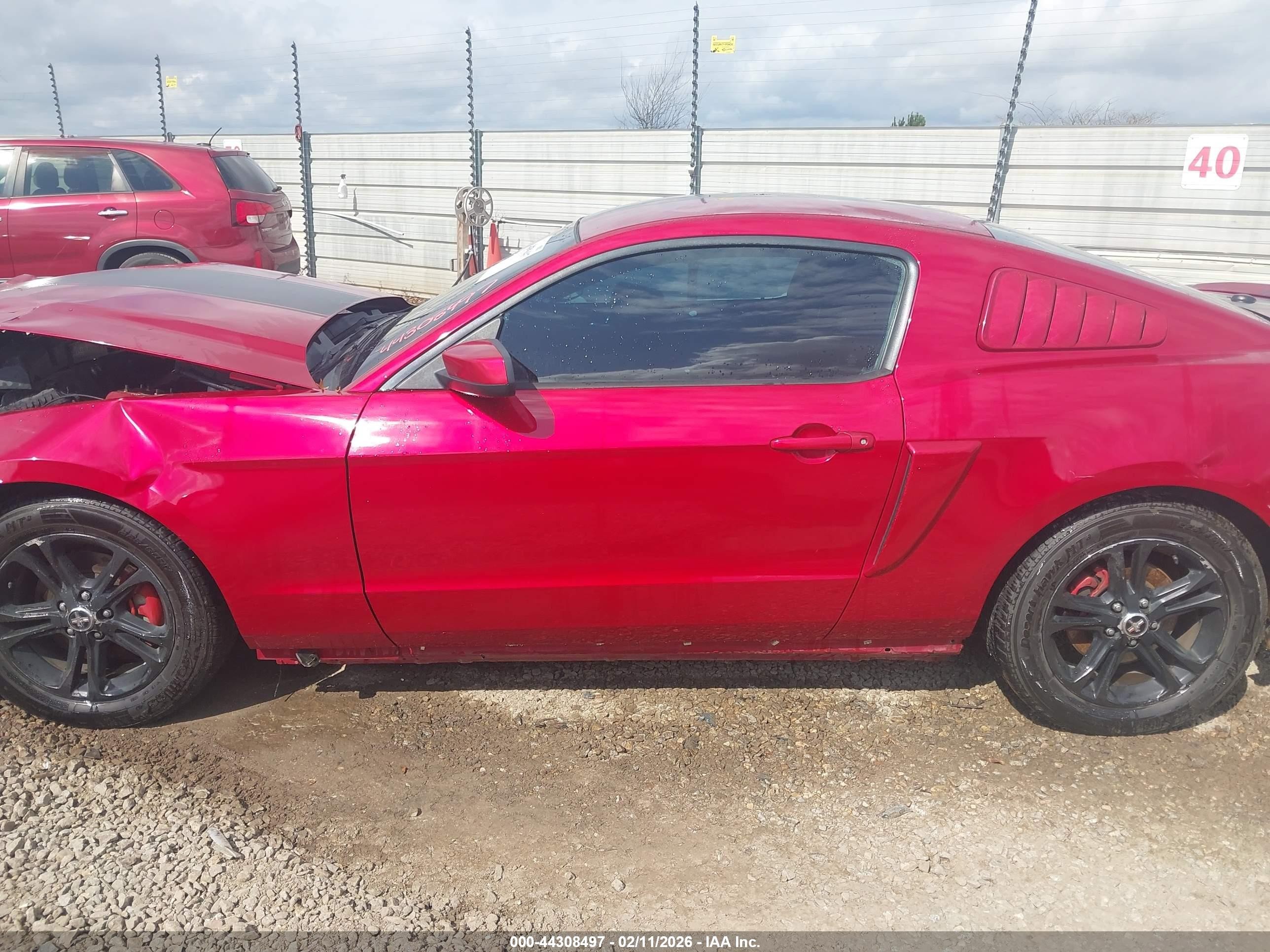 2013 Ford Mustang V6 Premium Red vin: 1ZVBP8AM8D5252511