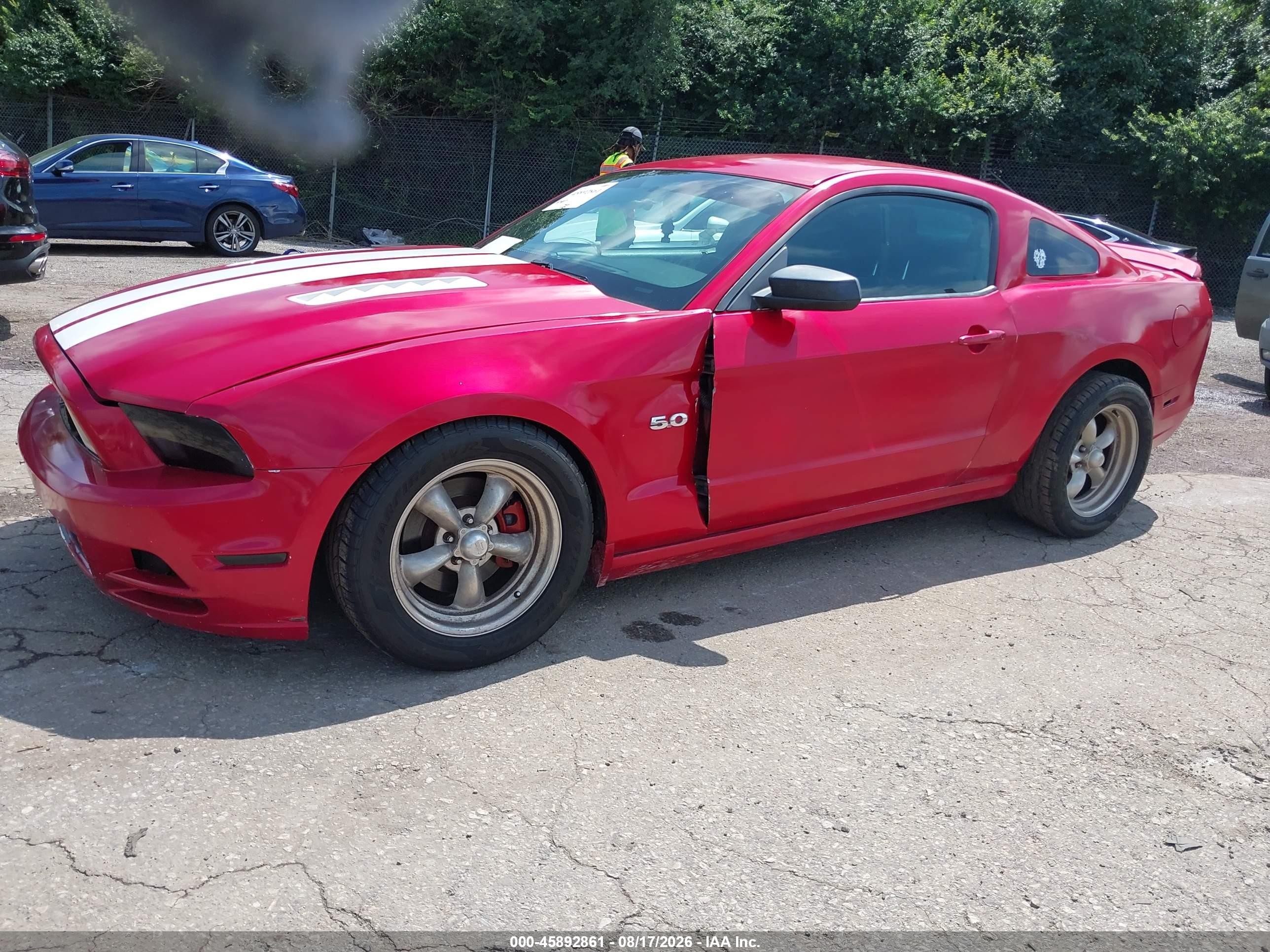 2013 Ford Mustang V6 Red vin: 1ZVBP8AM8D5269406