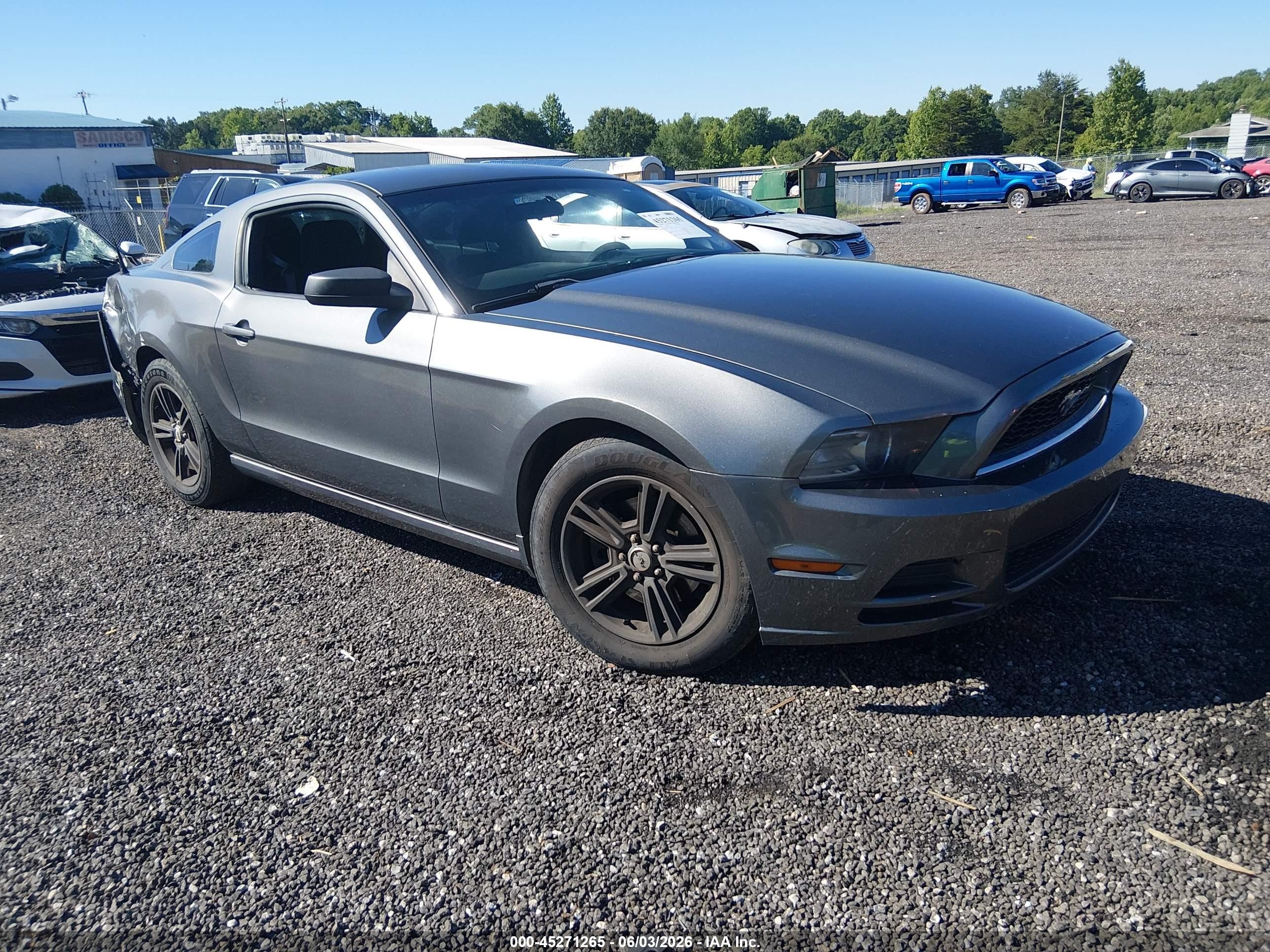 2014 Ford Mustang V6 Gray vin: 1ZVBP8AM8E5207750