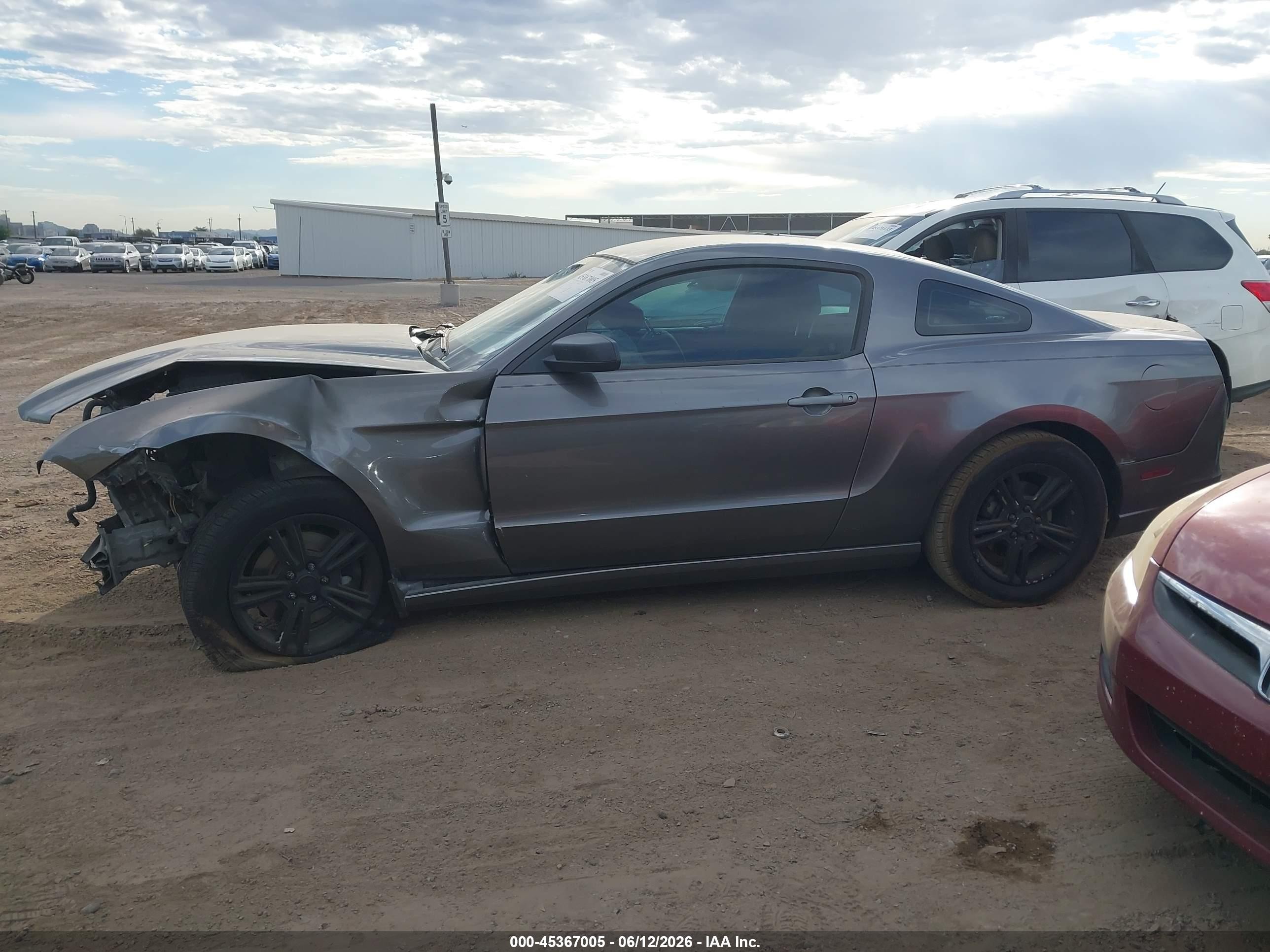 2014 Ford Mustang V6 Gray vin: 1ZVBP8AM8E5257385