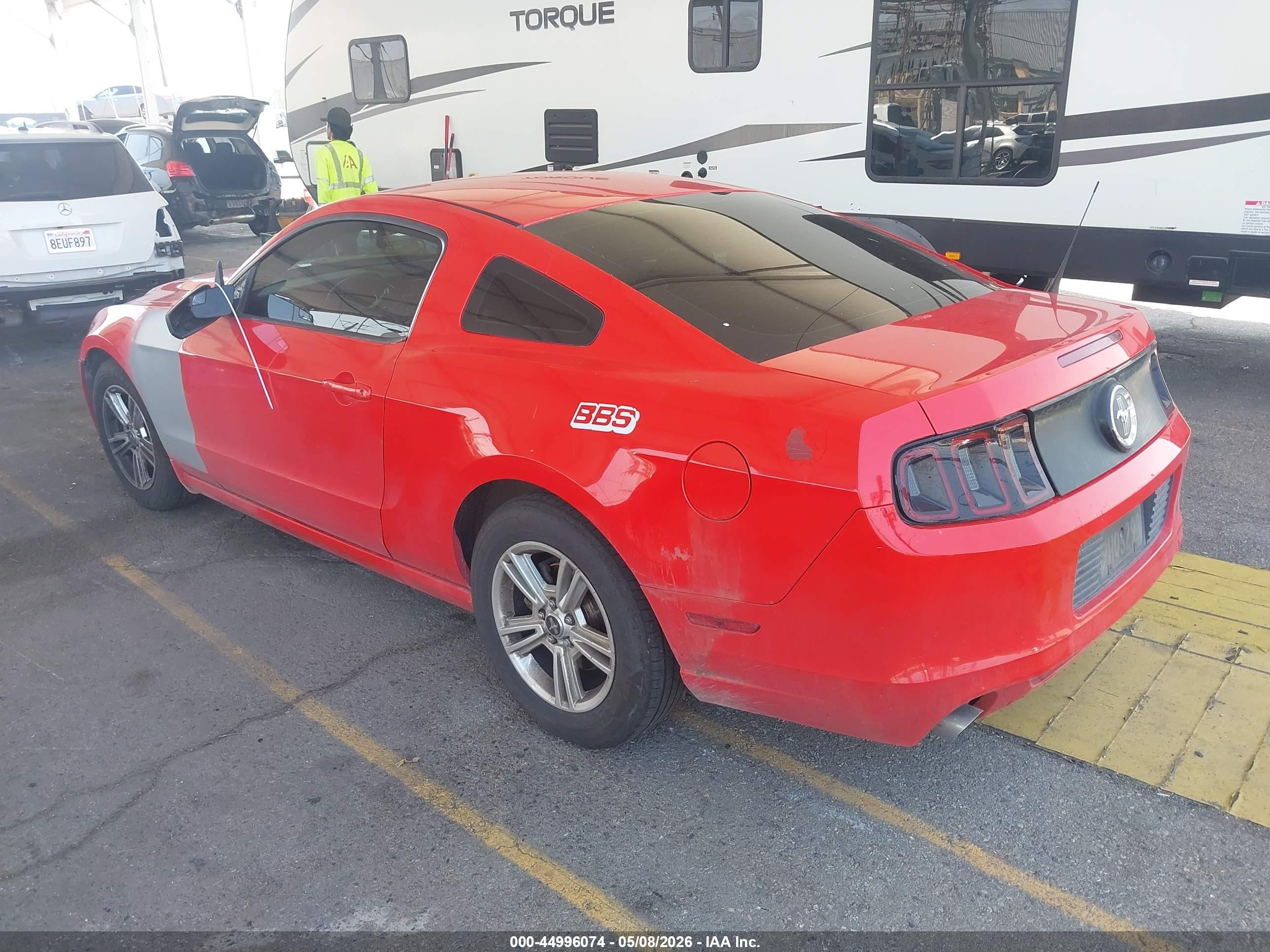 2014 Ford Mustang V6 Красный vin: 1ZVBP8AM8E5259413