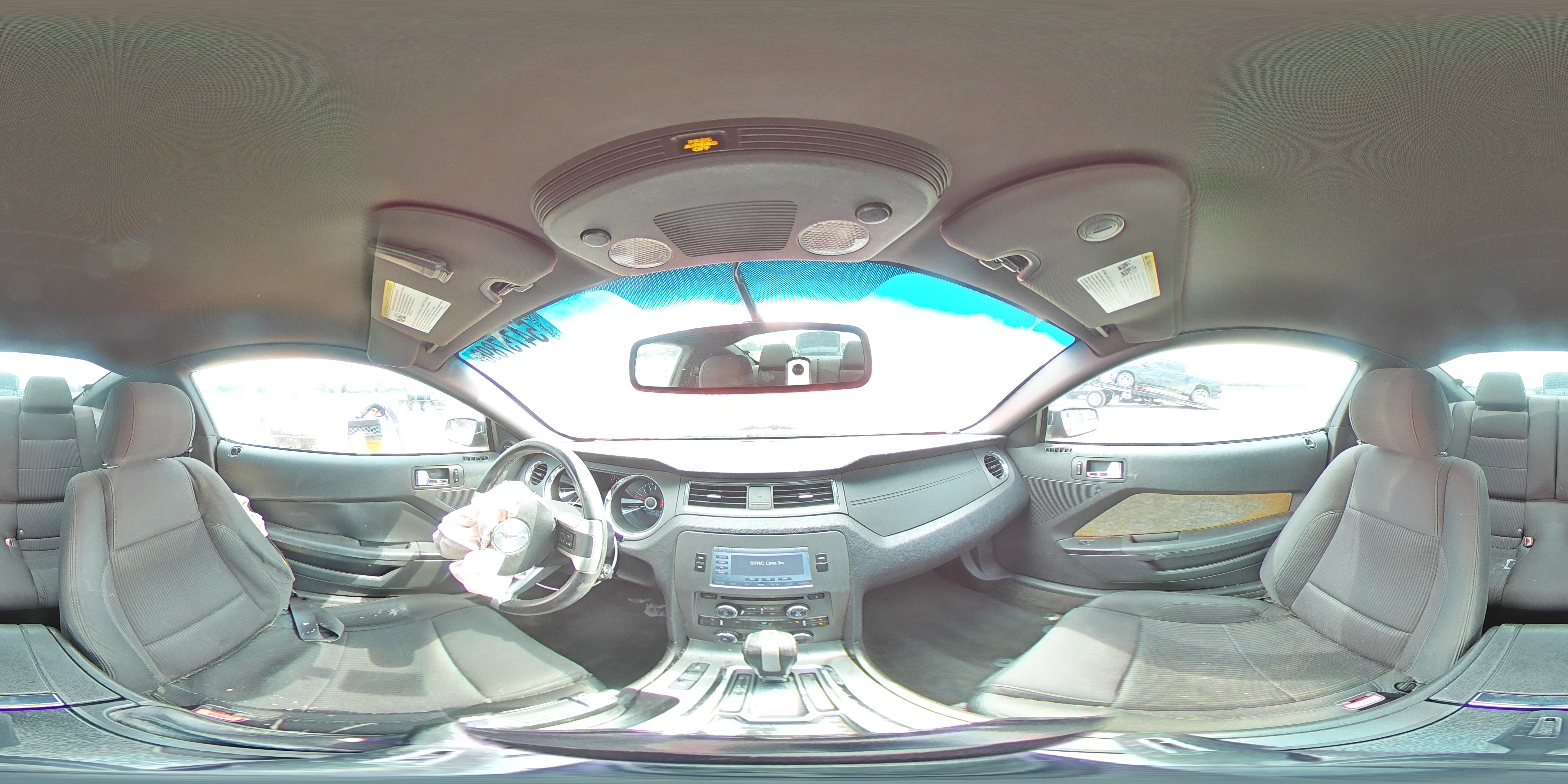 2014 Ford Mustang Red vin: 1ZVBP8AM8E5271433