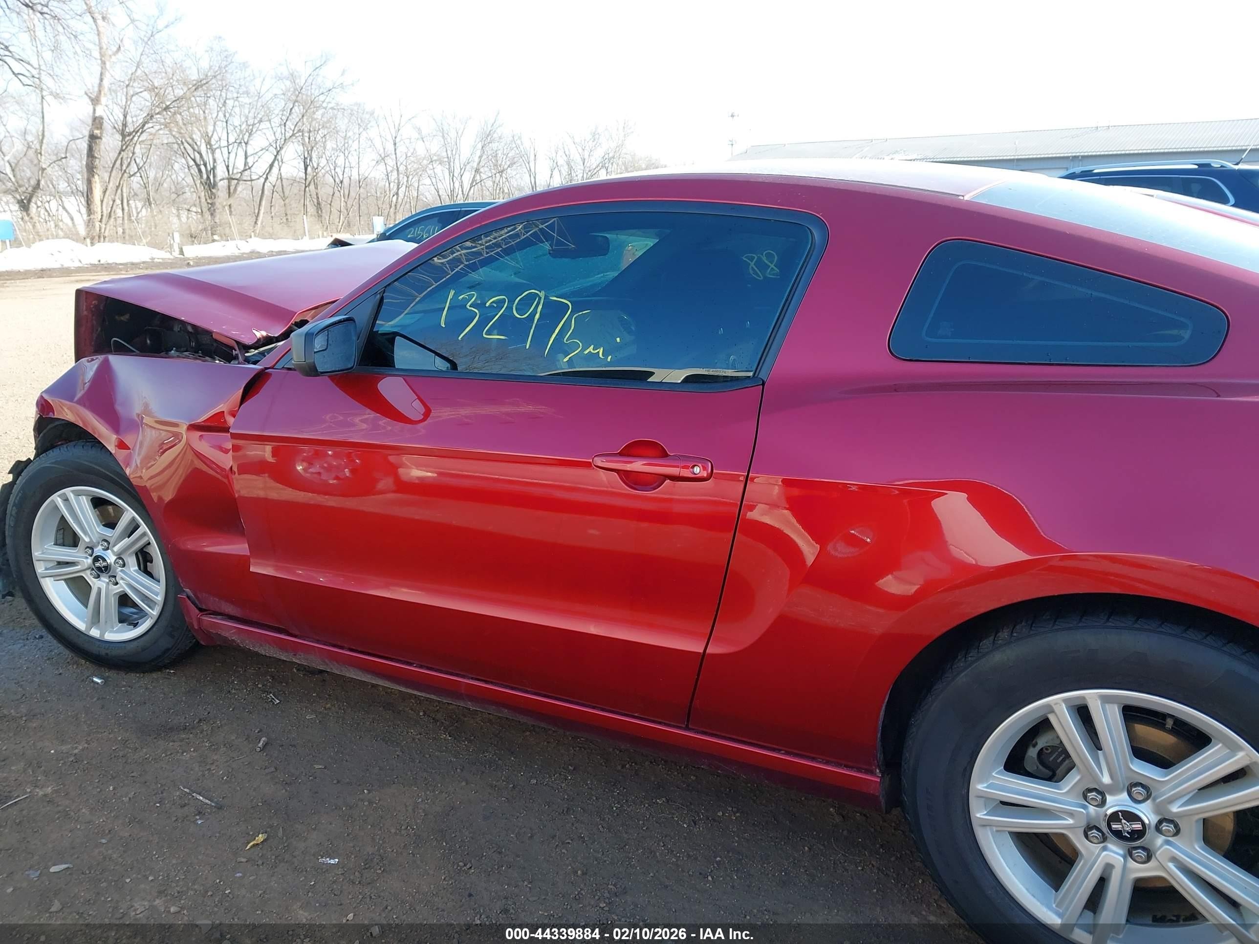 2014 Ford Mustang V6 Red vin: 1ZVBP8AM8E5287437