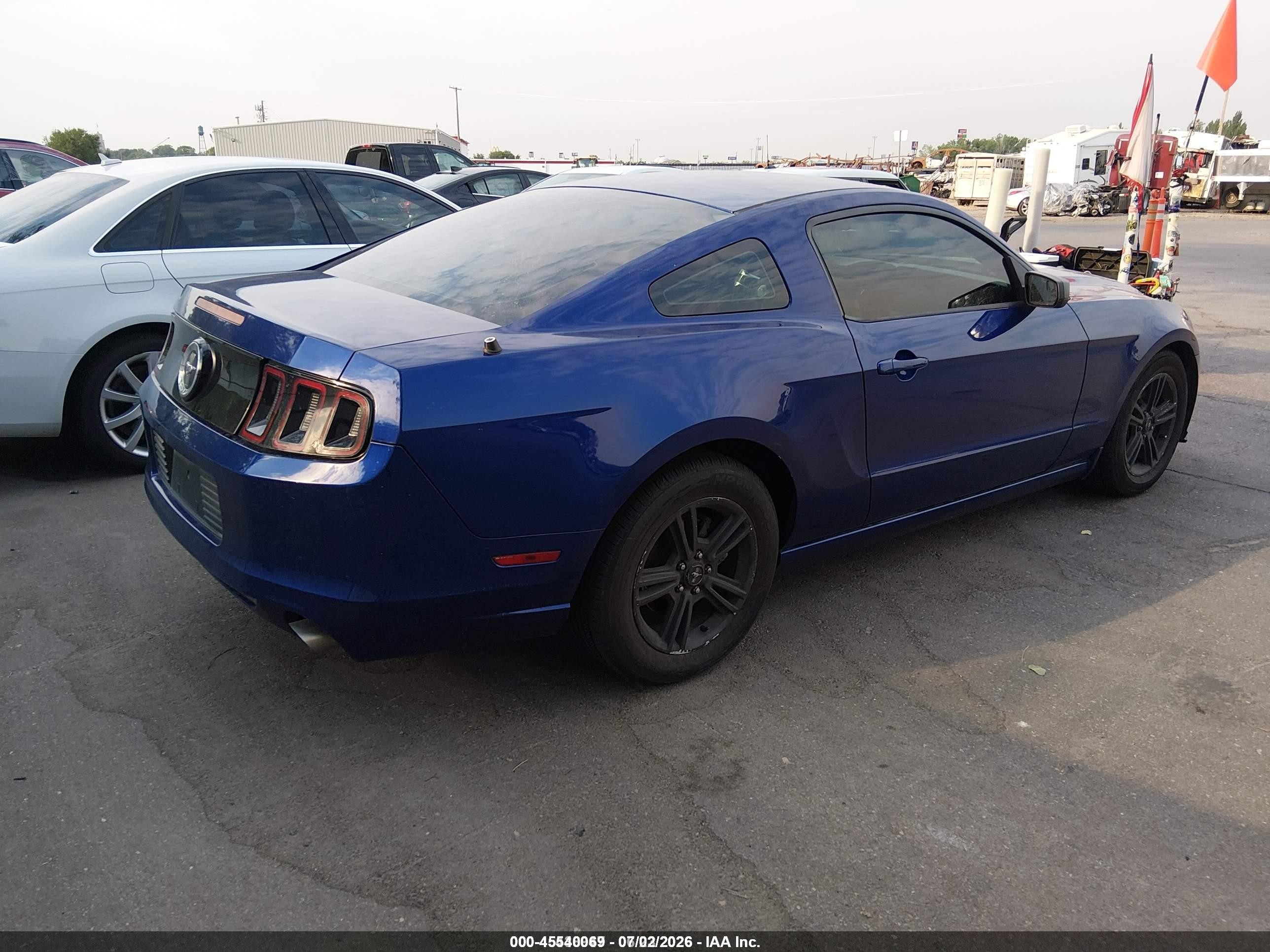 2014 Ford Mustang V6 vin: 1ZVBP8AM8E5313731