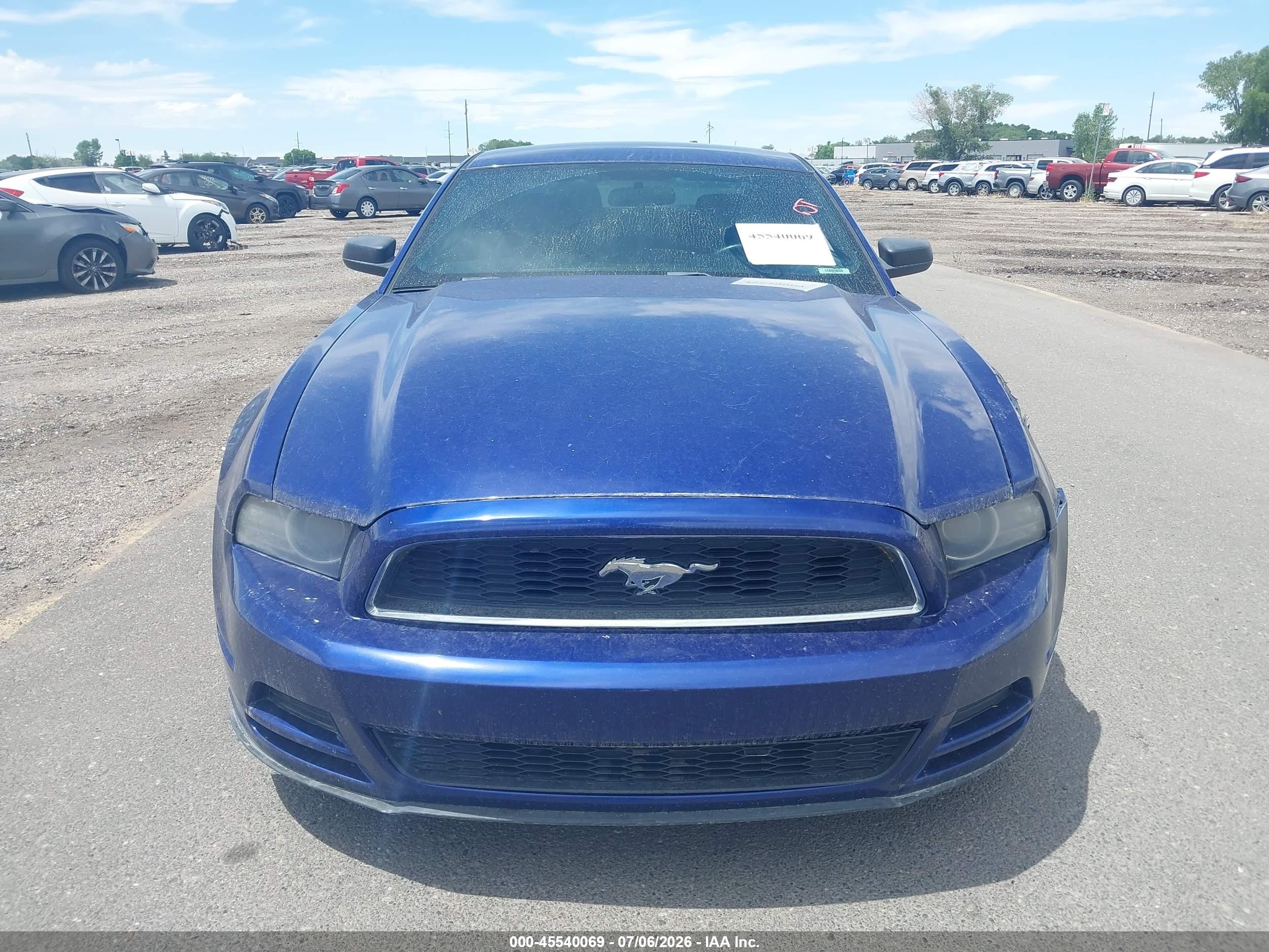 2014 Ford Mustang V6 vin: 1ZVBP8AM8E5313731