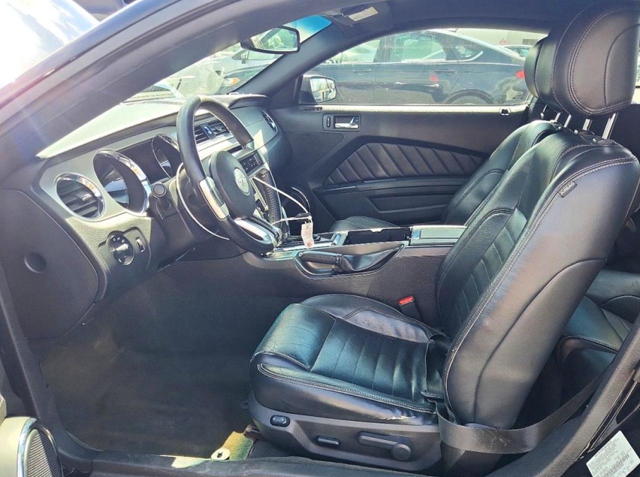 2014 Ford Mustang Black vin: 1ZVBP8AM8E5333980