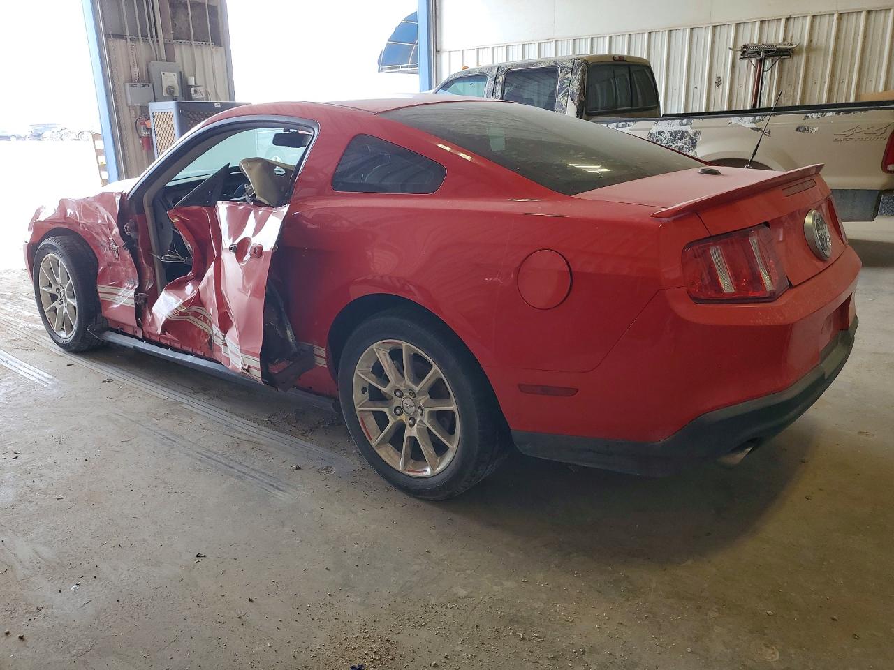 2011 Ford Mustang Red vin: 1ZVBP8AM9B5115011