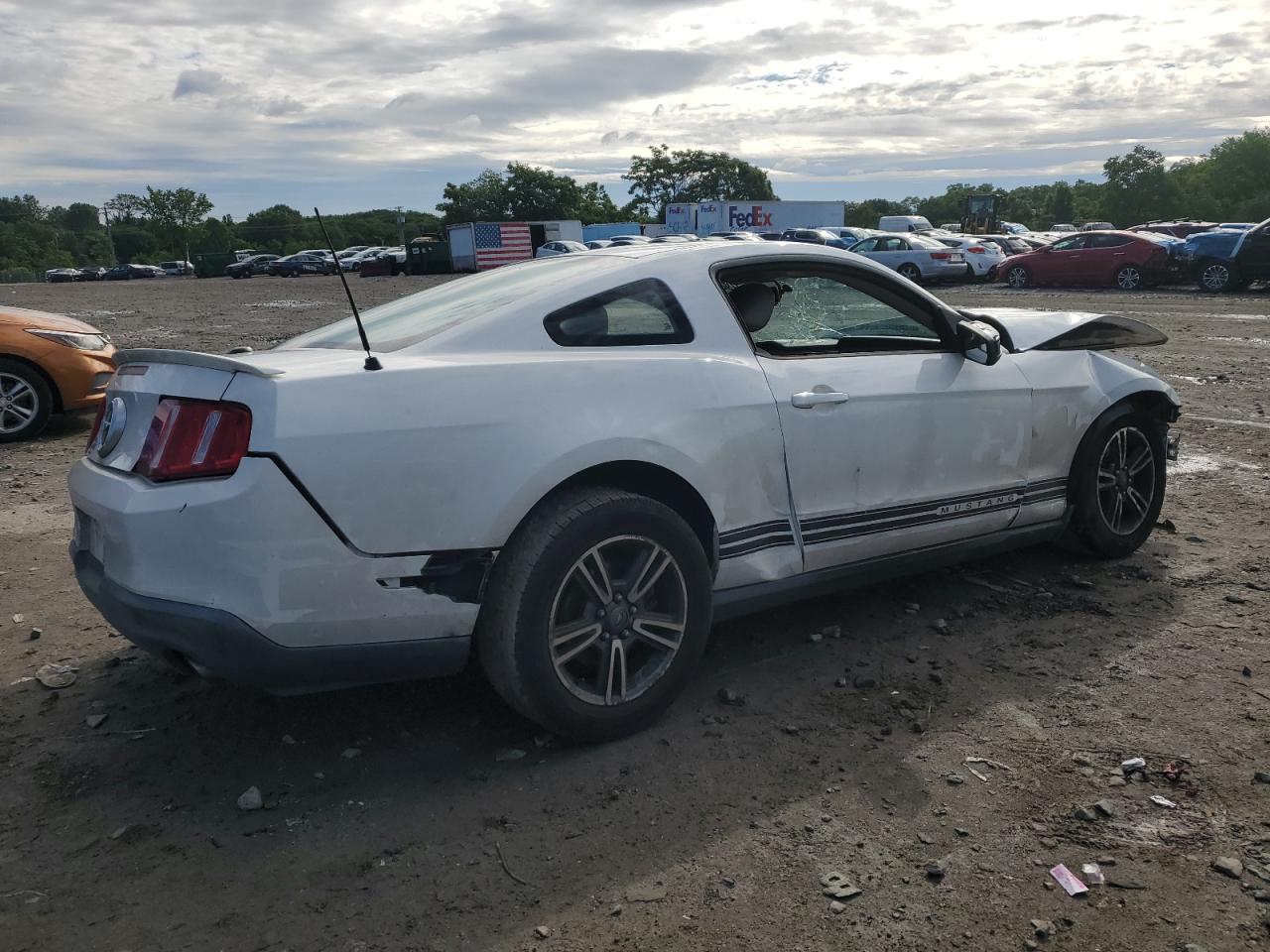 2011 Ford Mustang White vin: 1ZVBP8AM9B5130219