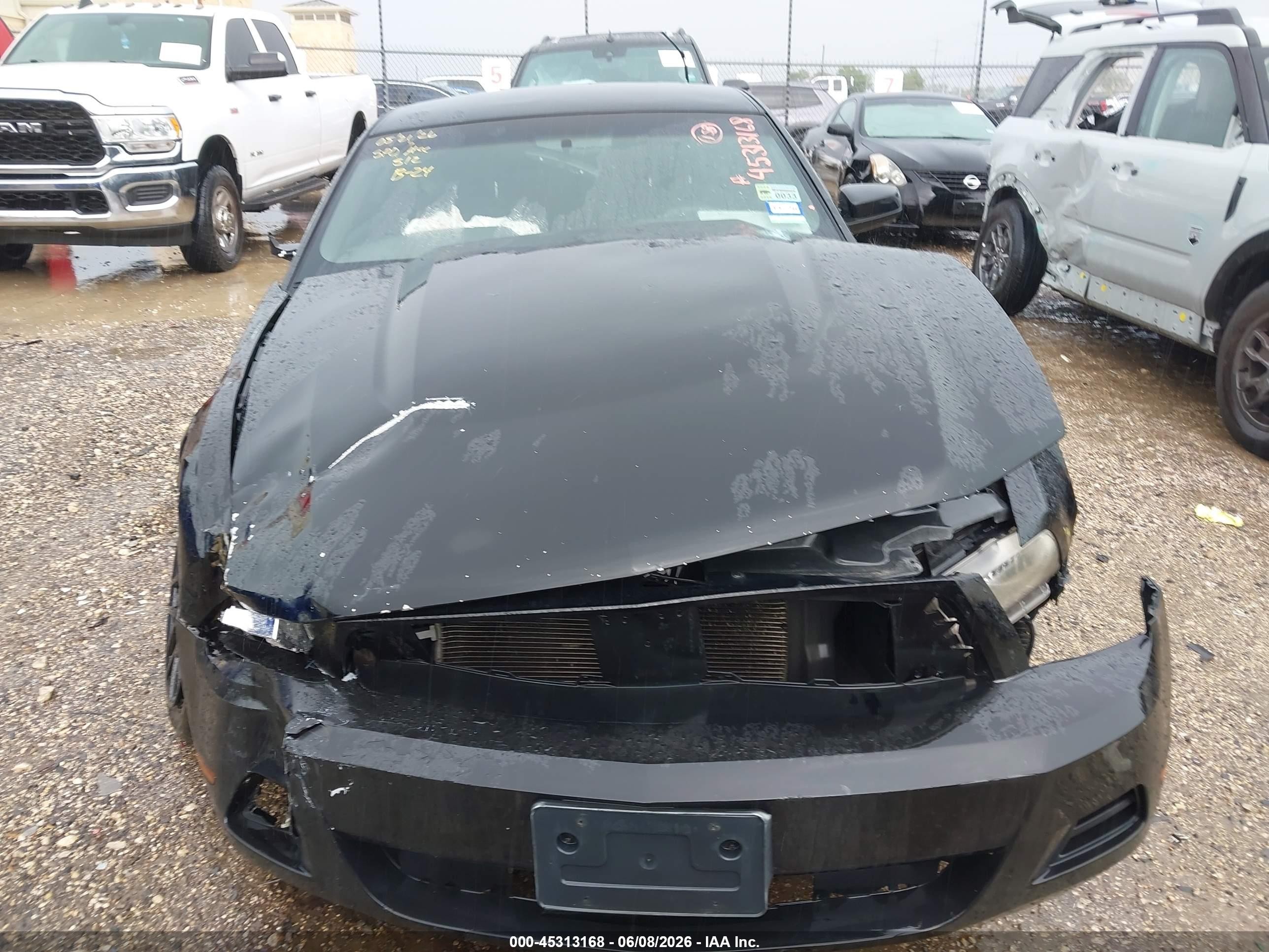 2011 Ford Mustang V6 Black vin: 1ZVBP8AM9B5151832