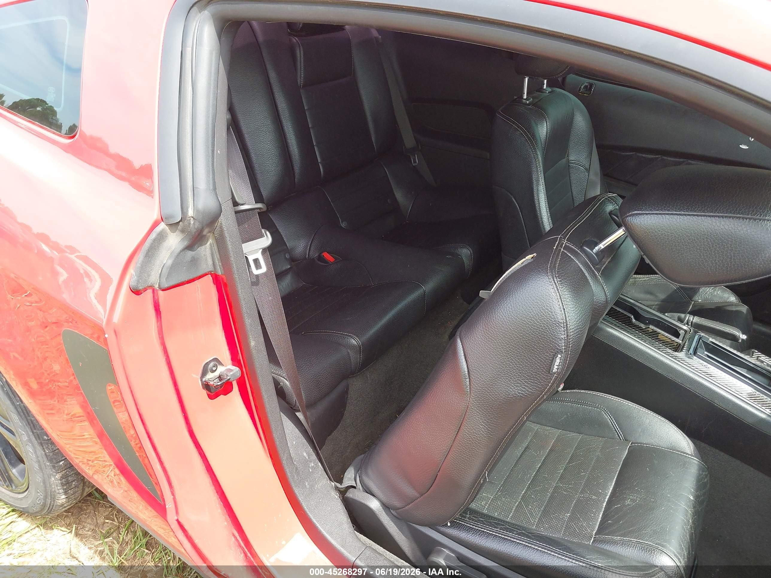 2012 Ford Mustang V6 Premium Красный vin: 1ZVBP8AM9C5209701